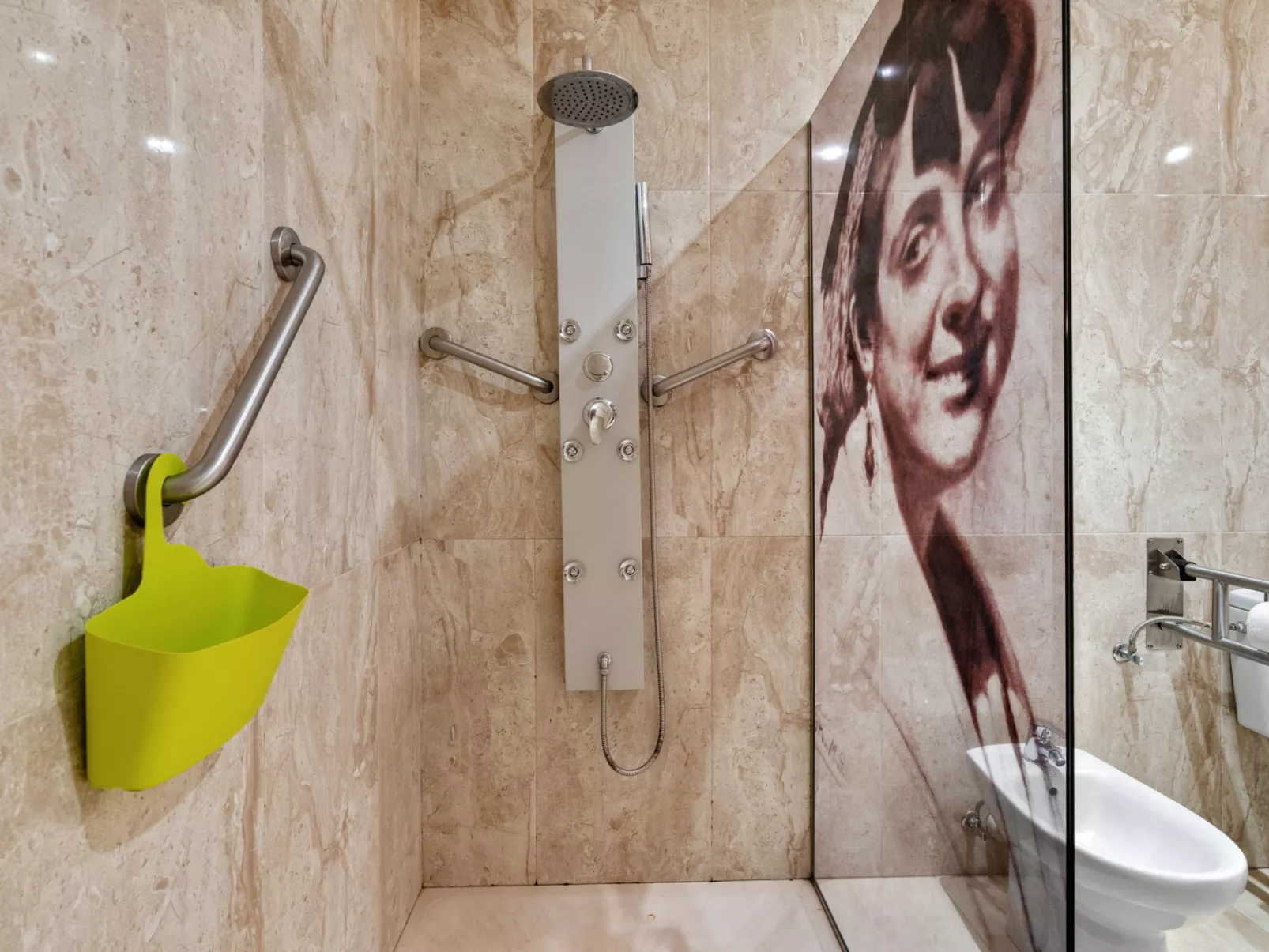 La Vida Sin Limites A EMP - Binnen