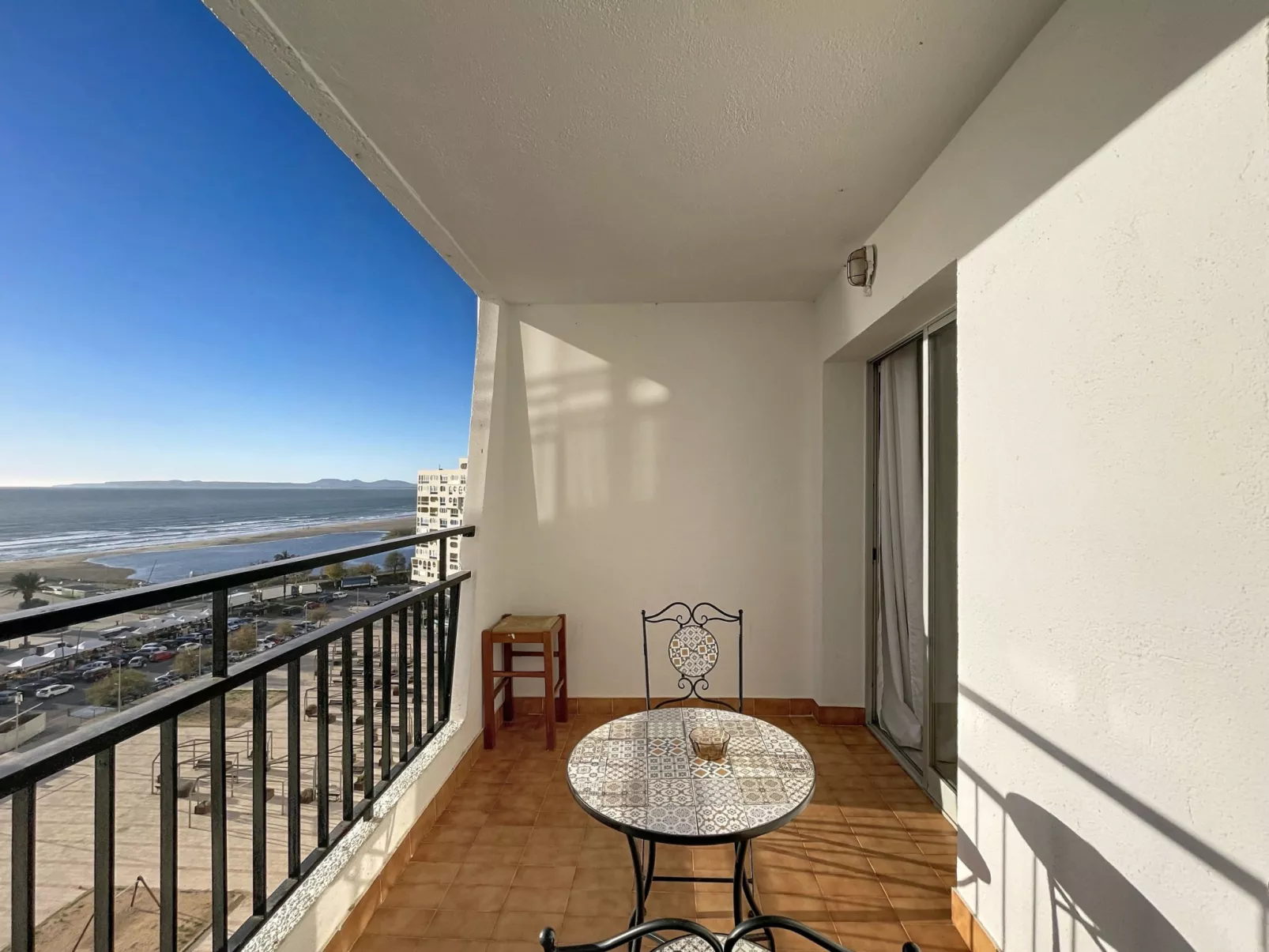 WELCS ESTUDIO 266 EMP con vista al mar - Binnen