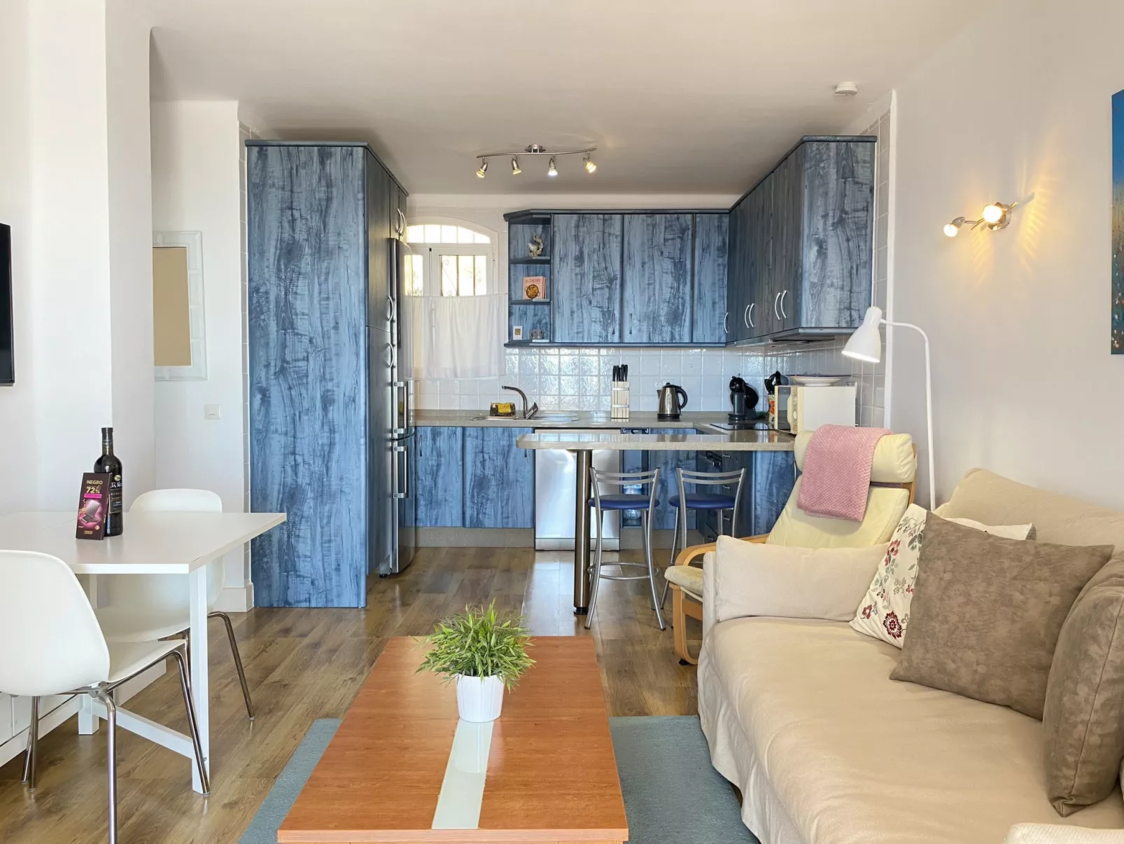 Capuchinos 42 San Juan Capistrano by Casasol - Binnen