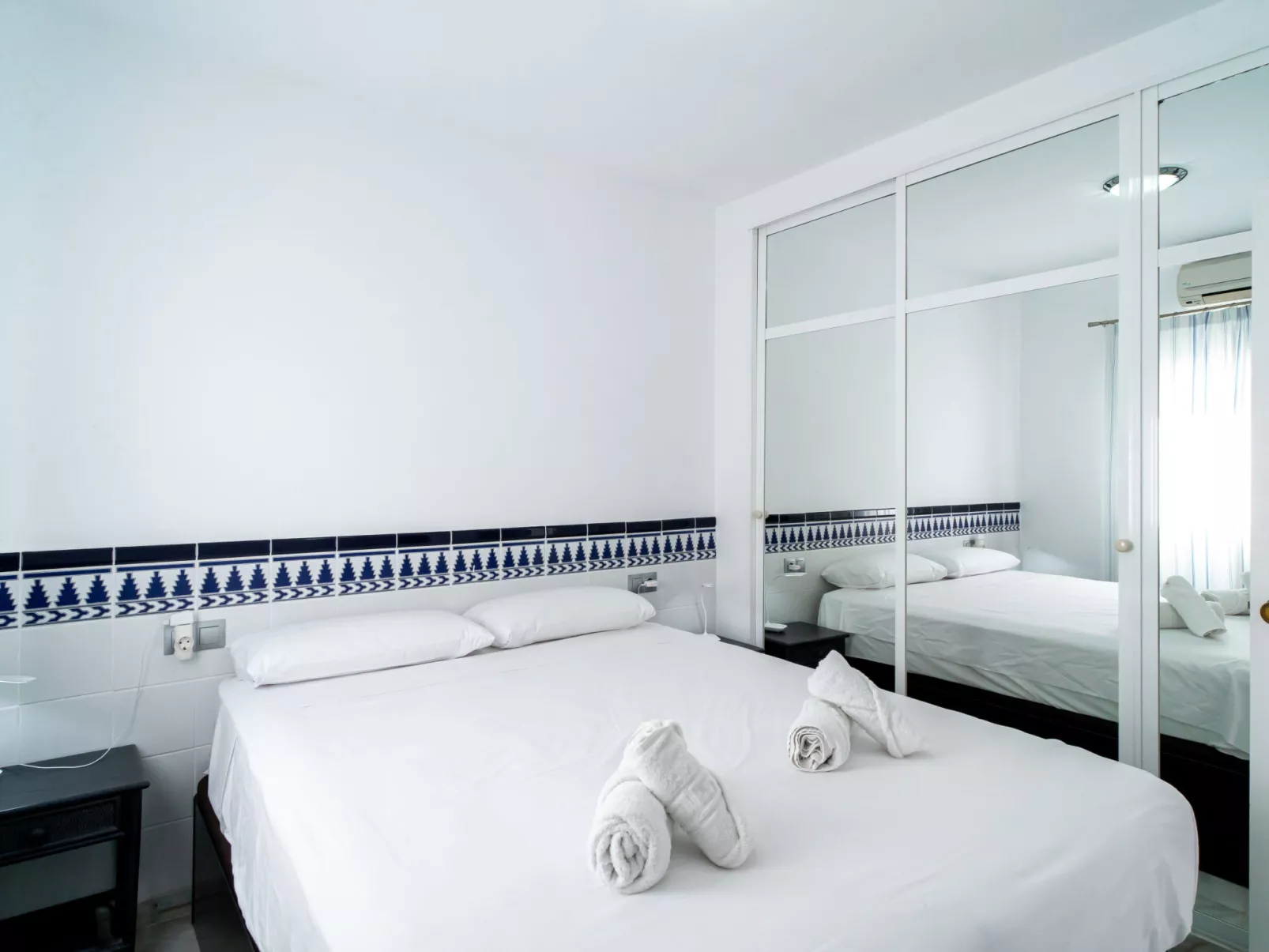 Sunny Terrace Chimenea by Casasol - Binnen