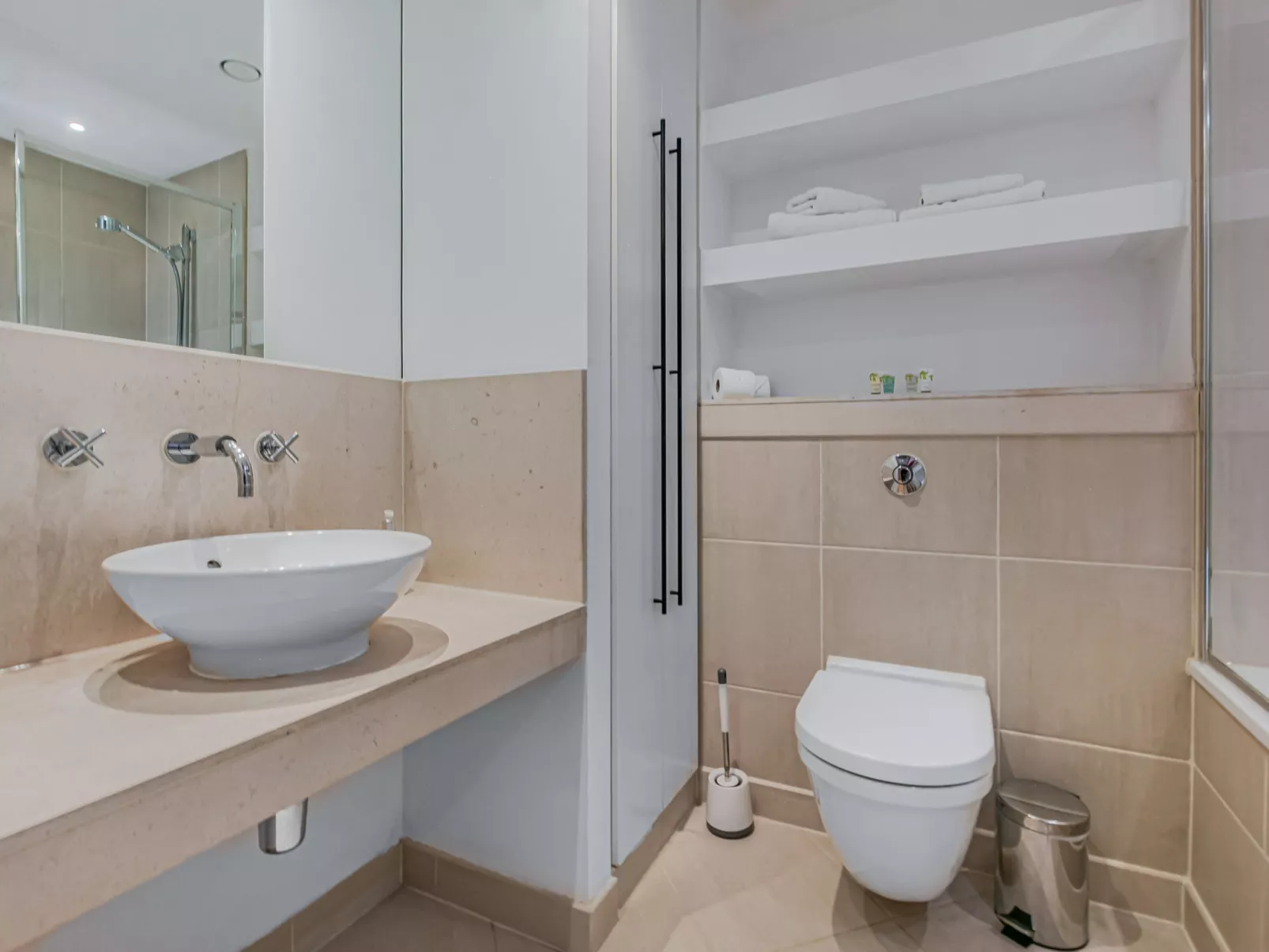 Discovery Apartments - Binnen