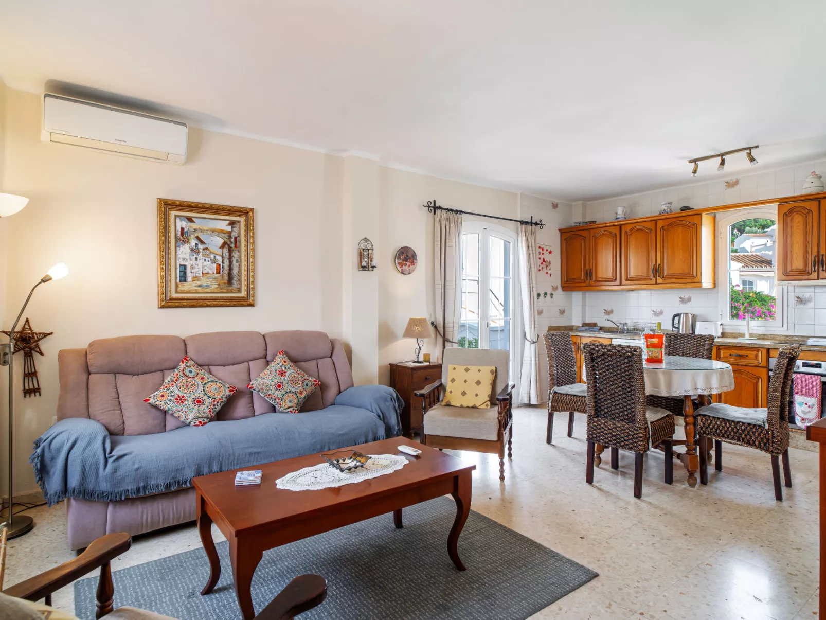 San Juan de Capistrano 74 by Casasol - Binnen