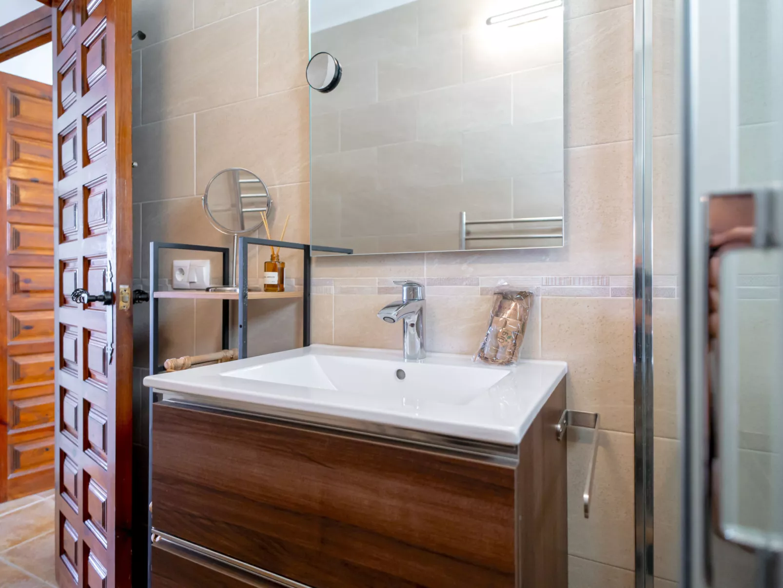 Hibiscos 72 Deluxe by Casasol - Binnen