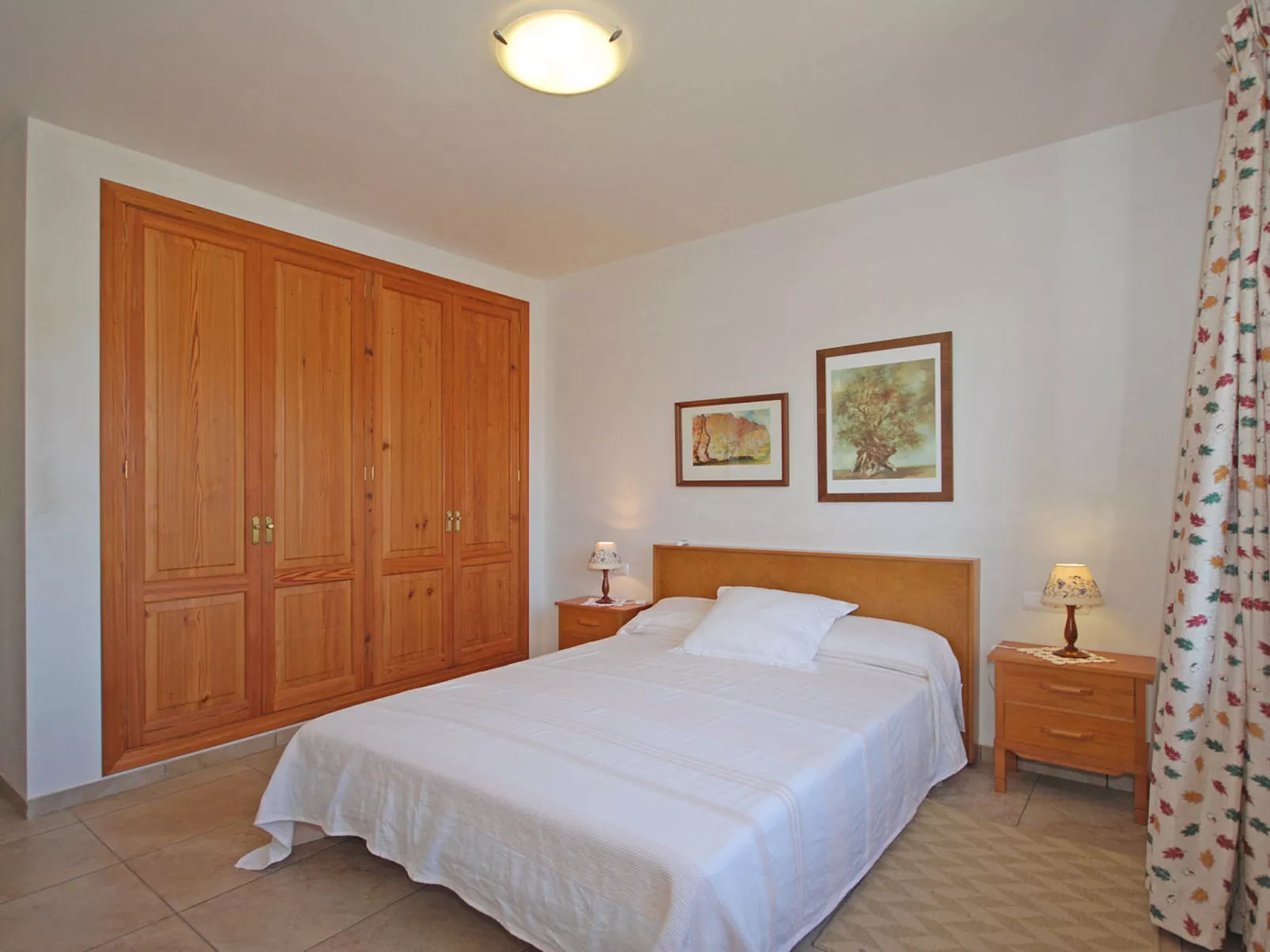 Pla de ses rotes - Binnen