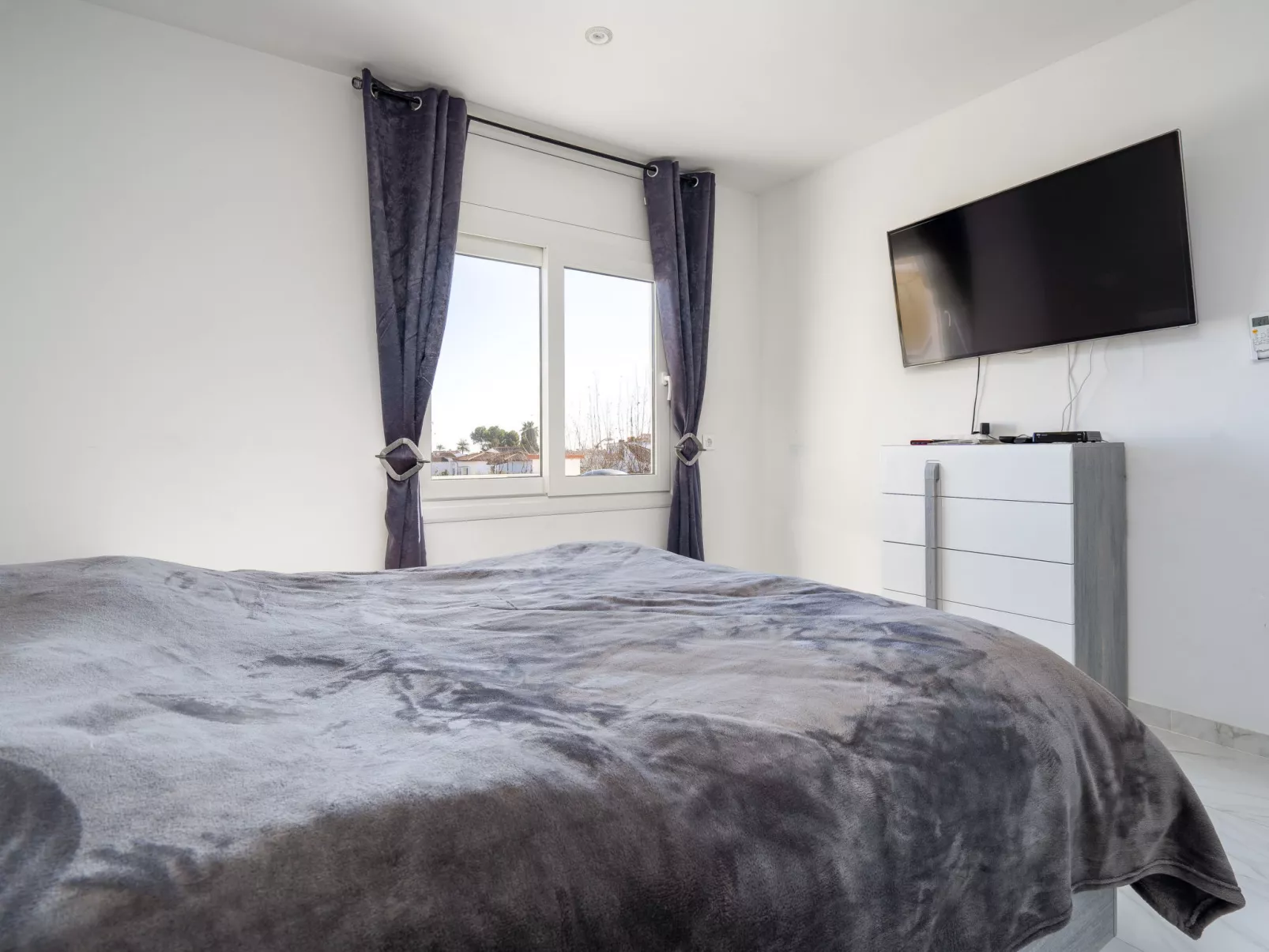WELCS APARTAMENTO 048 EMP con Terraza y Vistas - Binnen