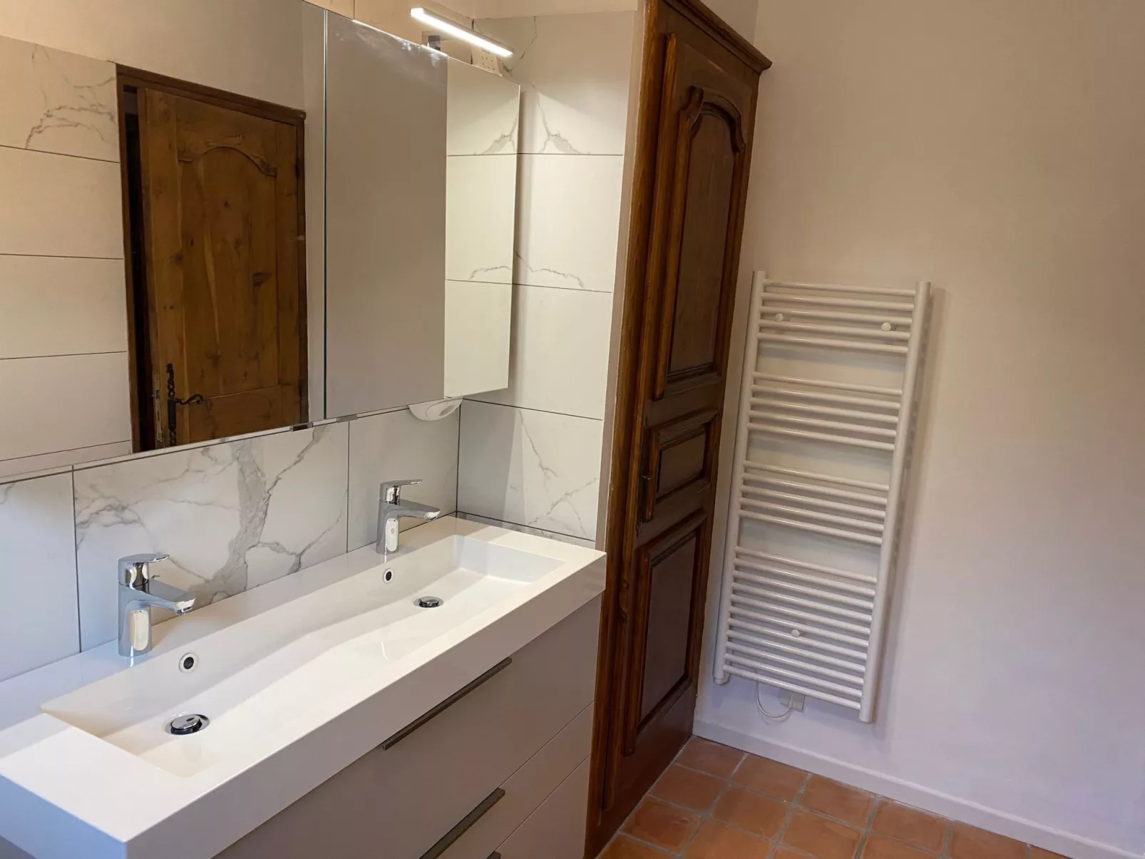 LES VALERIANES - Binnen