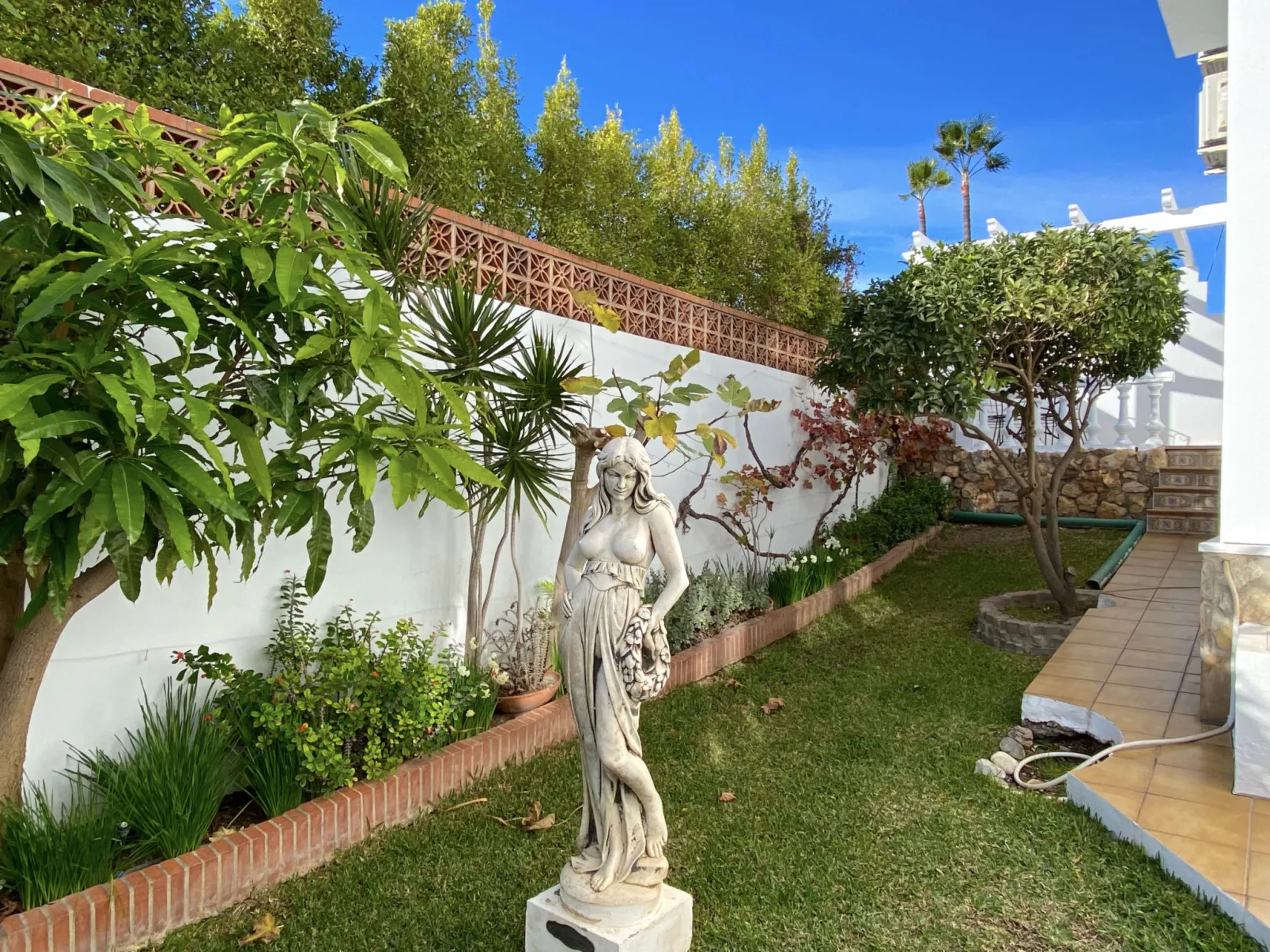 Villa Sandra Al Fresco Apartment by Casasol - Buiten