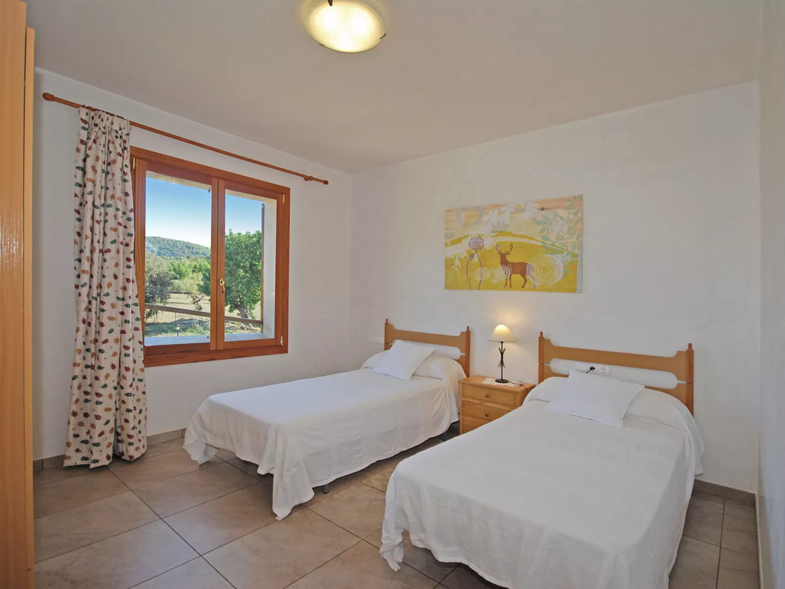 Pla de ses rotes - Binnen