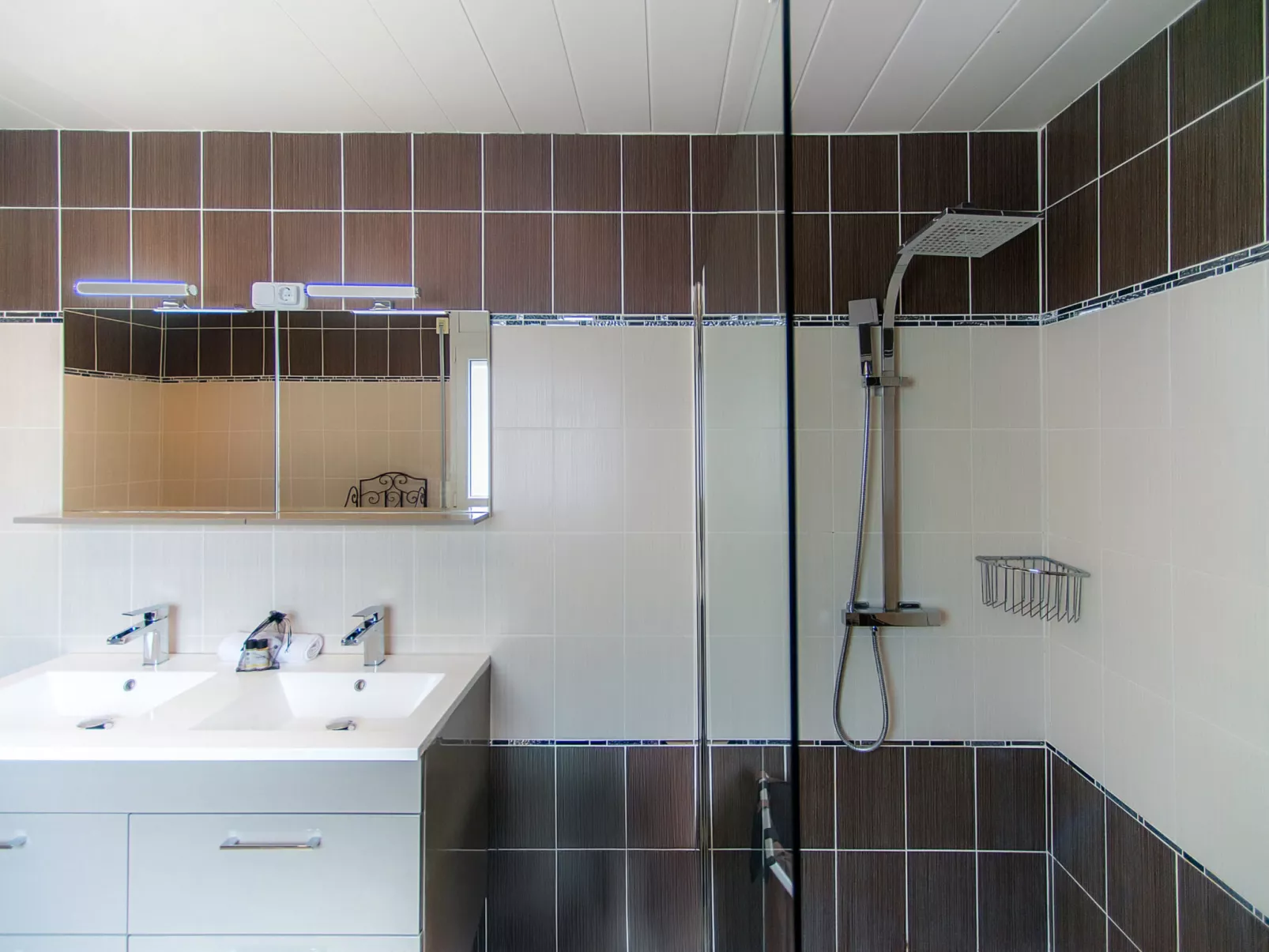 WELCS CASA 111 EMP con piscina - Binnen