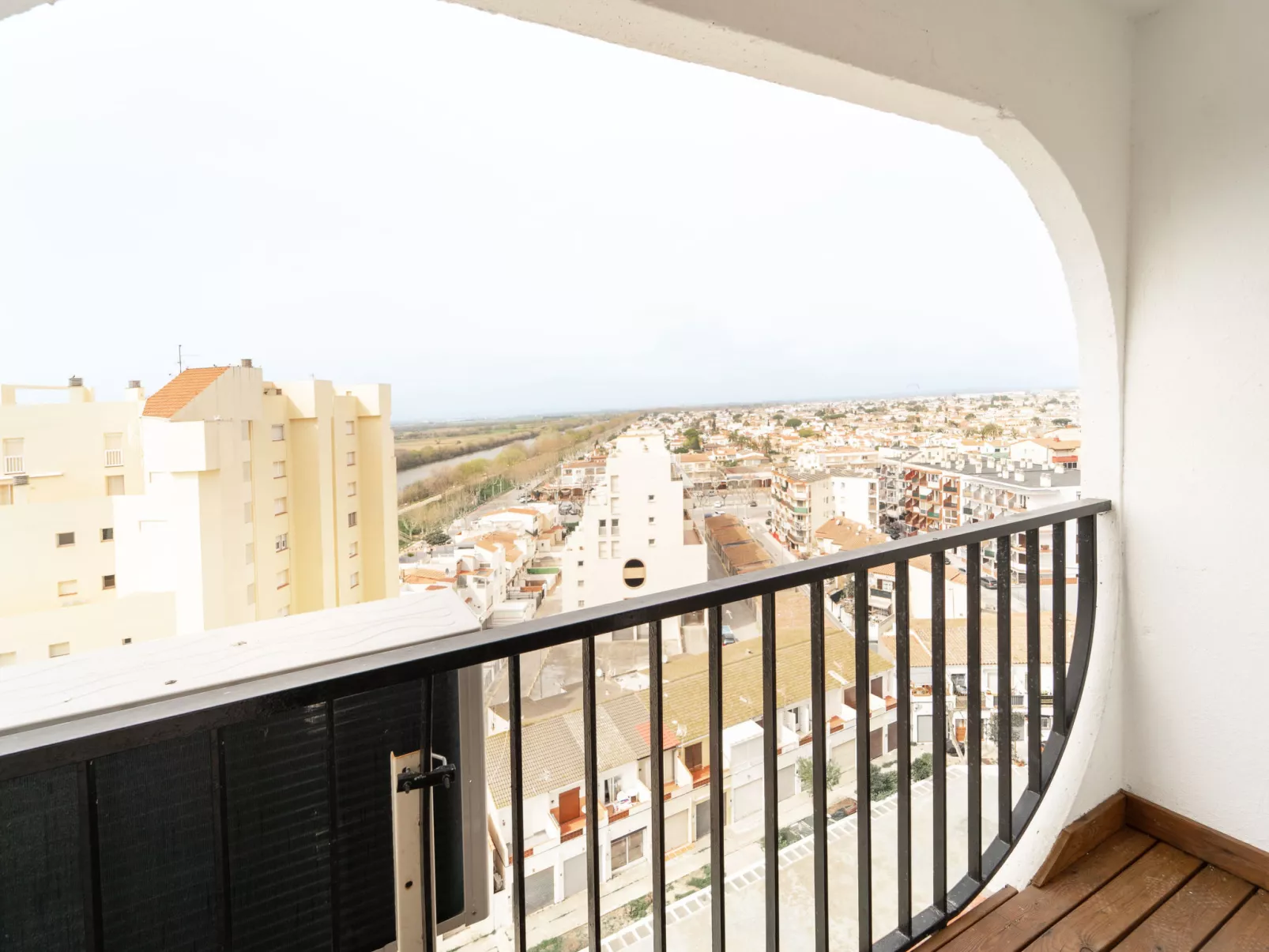 WELCS ESTUDIO 131 EMP cerca del mar - Buiten