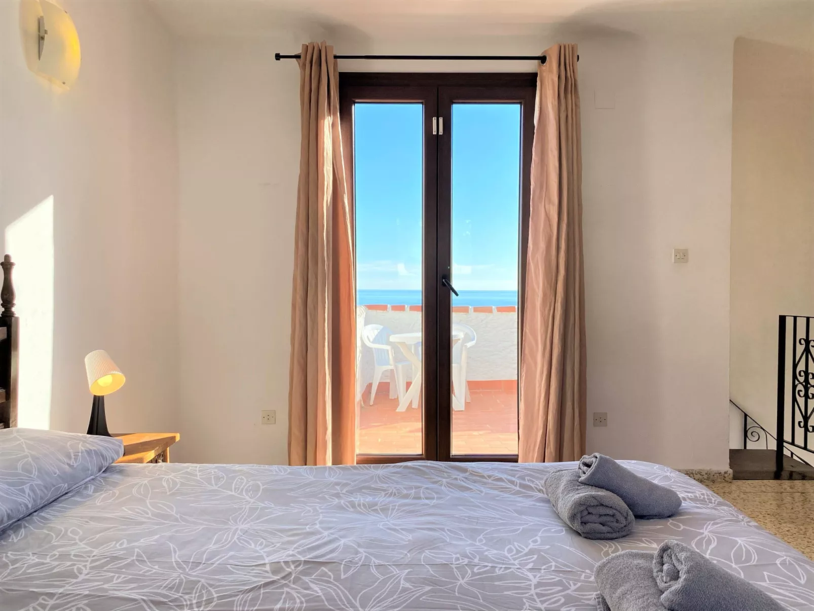 Los Naranjos 18B Capistrano Village by Casasol - Binnen
