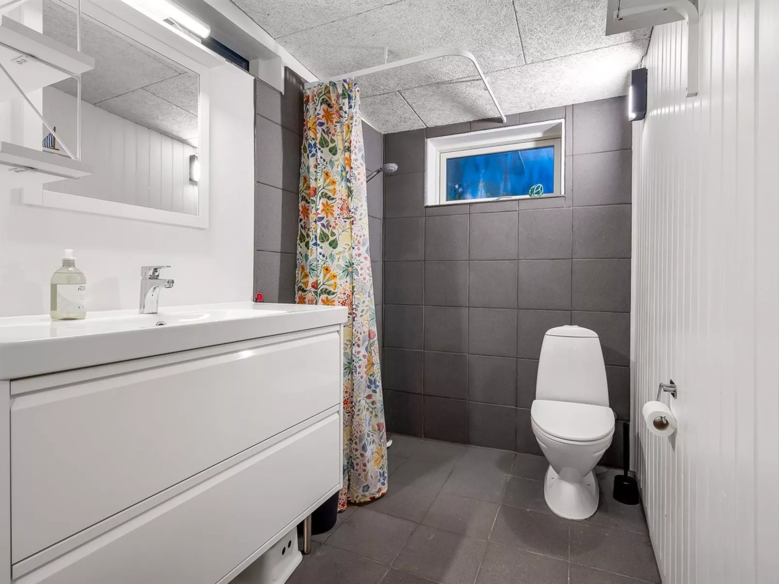 "Niels" - 1.3km from the sea - Binnen