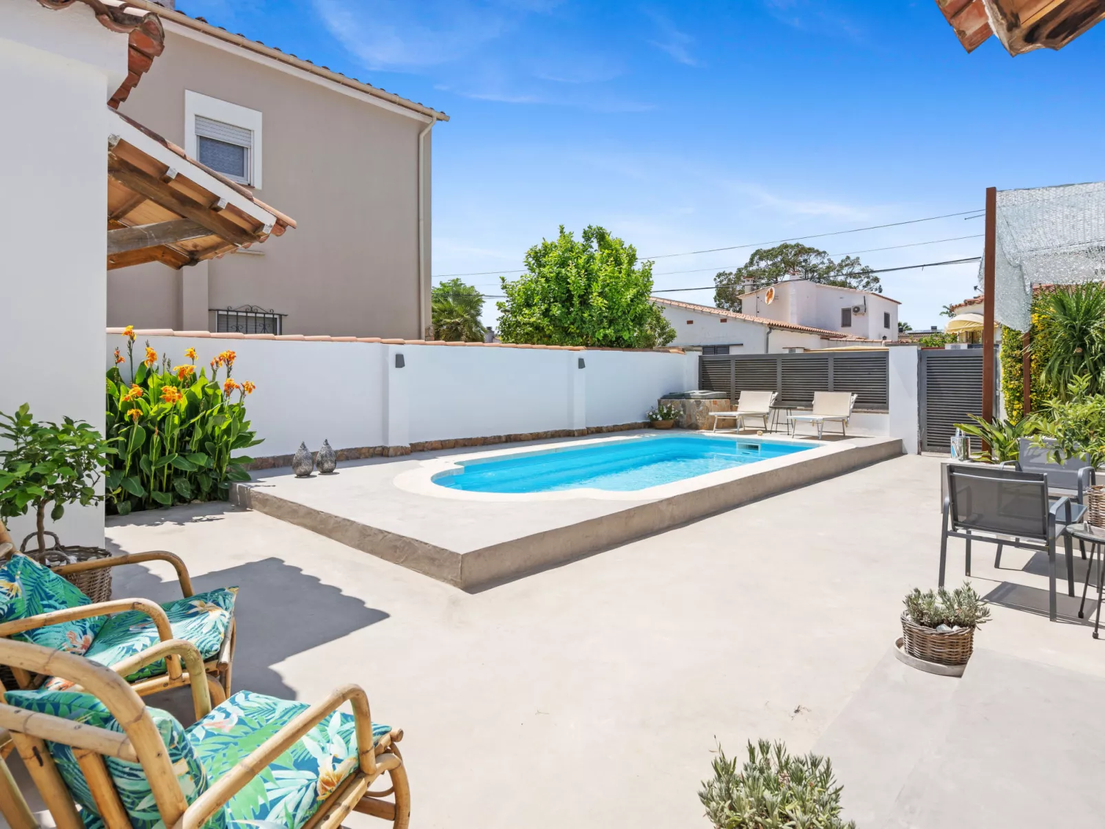 WELCS APARTAMENTO 091 EMP con piscina - Buiten