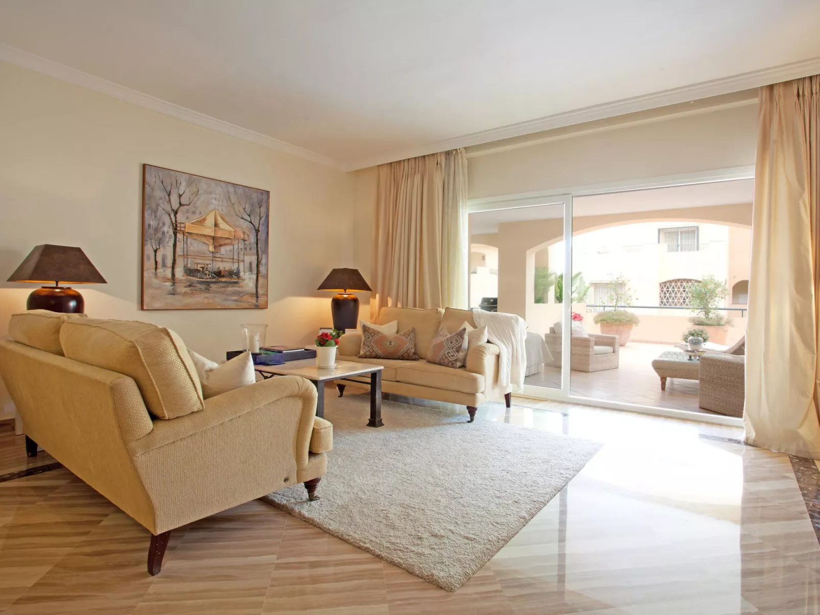 Hacienda Elviria - Binnen