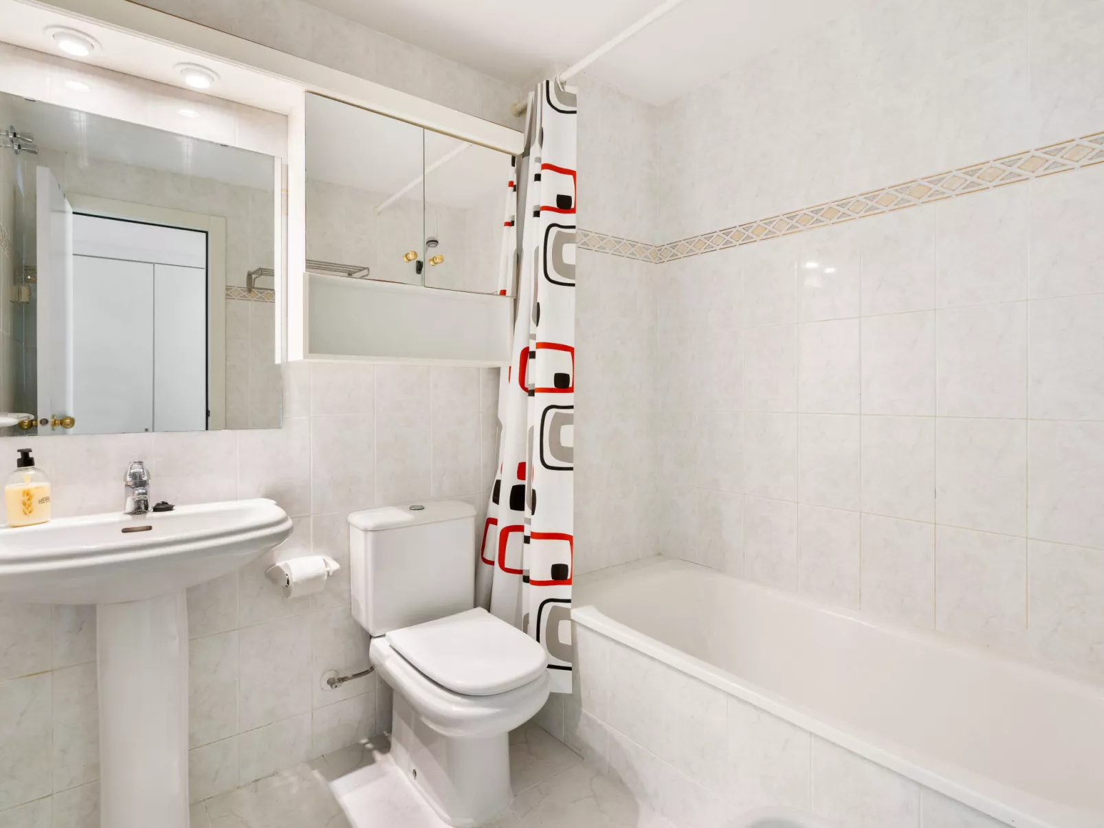 WELCS APARTAMENTO 170 PDA en el puerto - Binnen