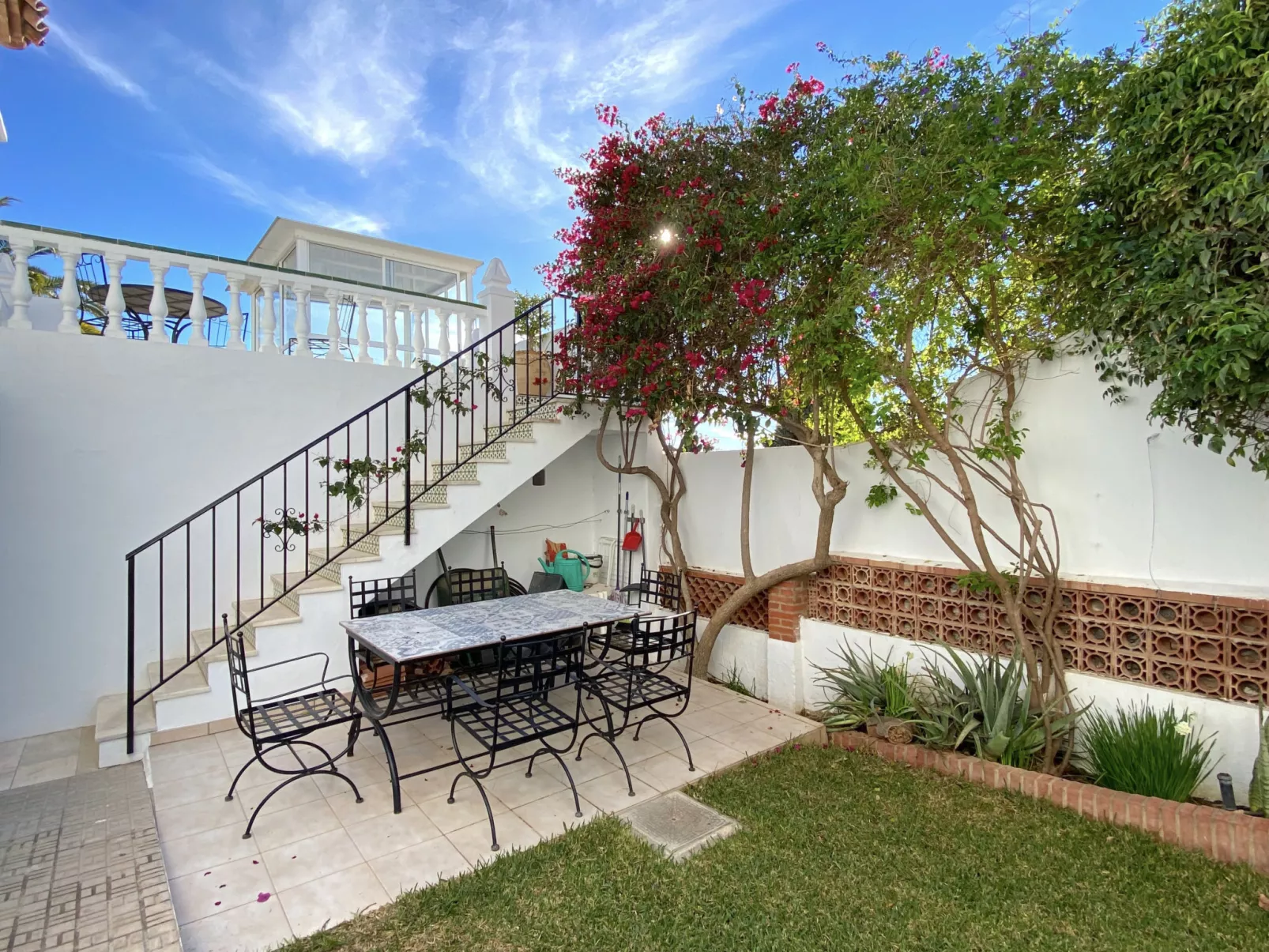 Villa Sandra Al Fresco Apartment by Casasol - Buiten