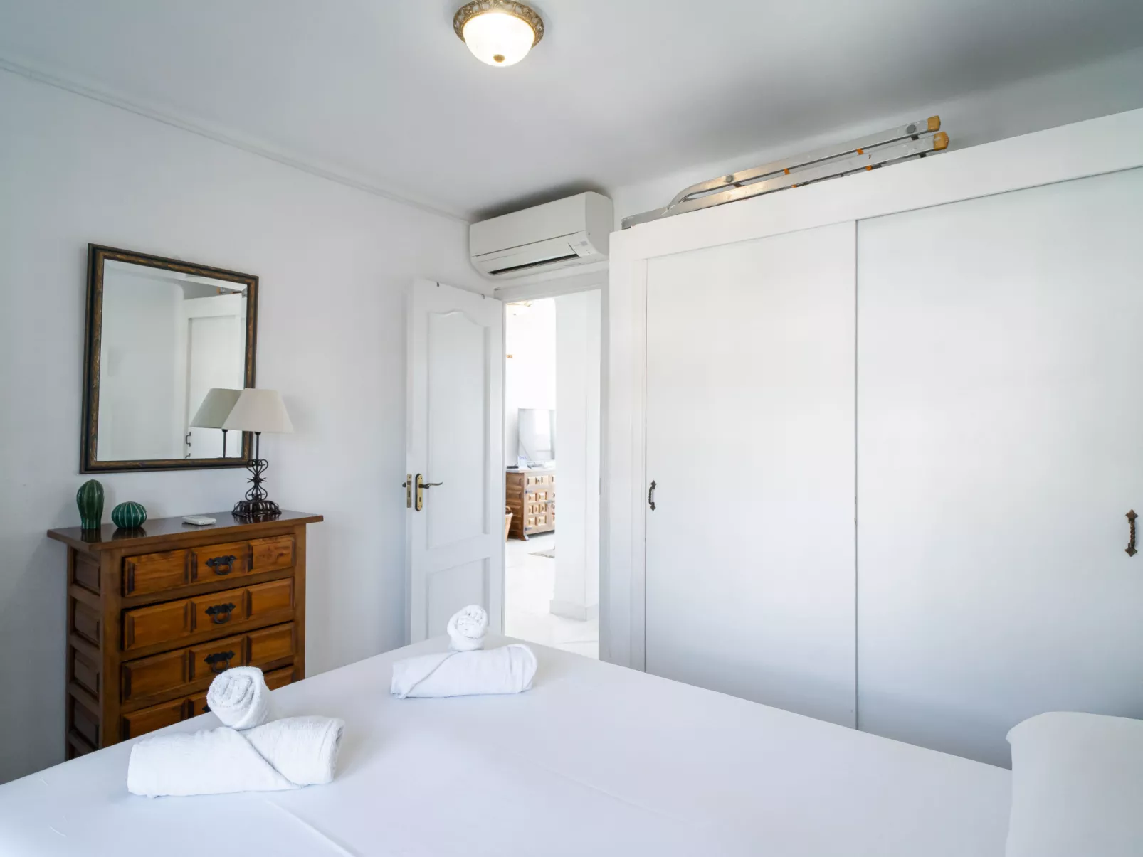 Miami 44 Seaview  by Casasol - Binnen