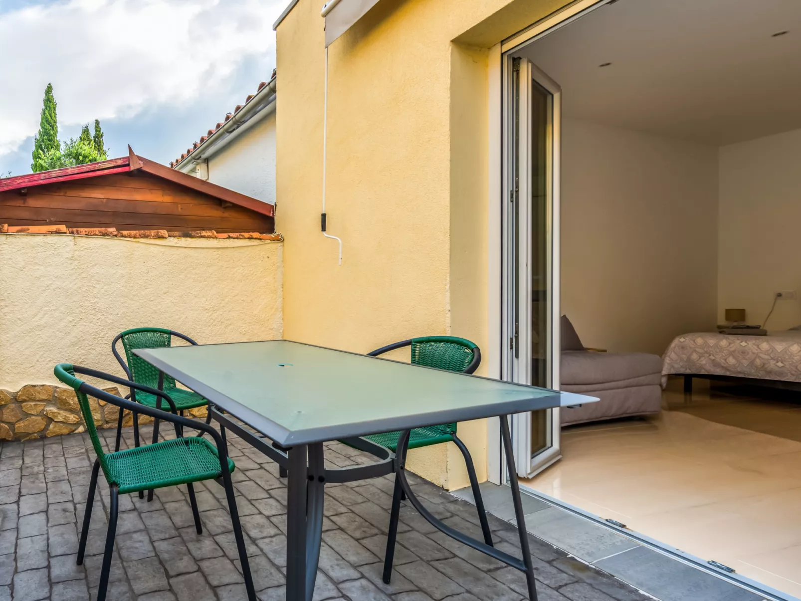 La Vida Sin Limites I EMP - Buiten