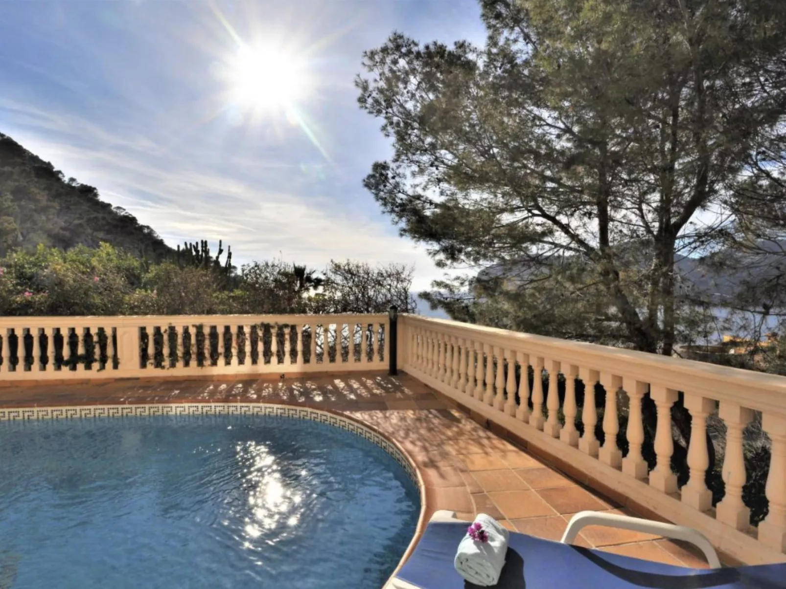 VILLA CAMP DE MAR SEA VIEW - Buiten