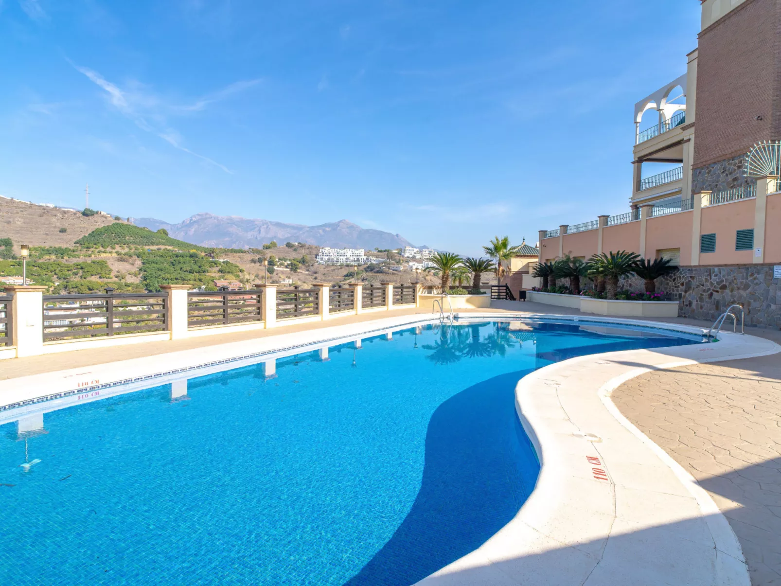 Tamango Hill Alcazaba B by Casasol - Buiten