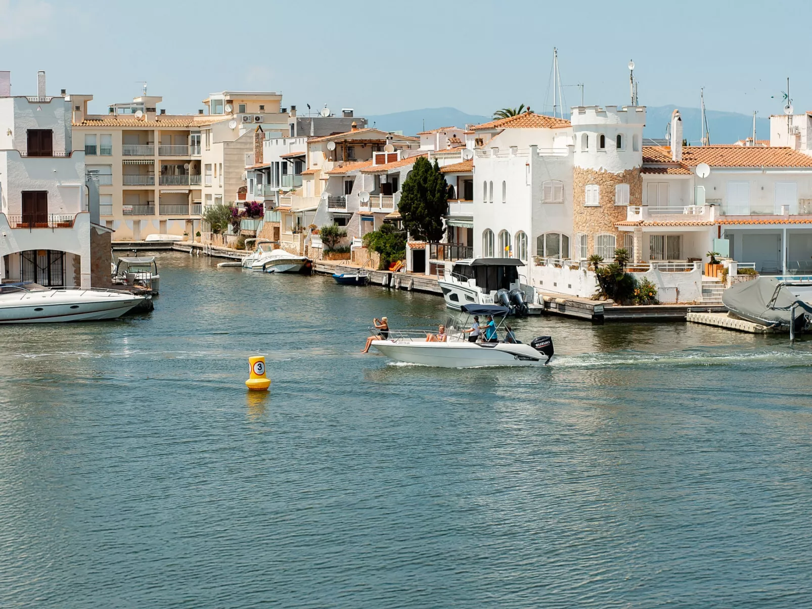 WELCS APARTAMENTO 260 EMP con vistas al canal - Buiten