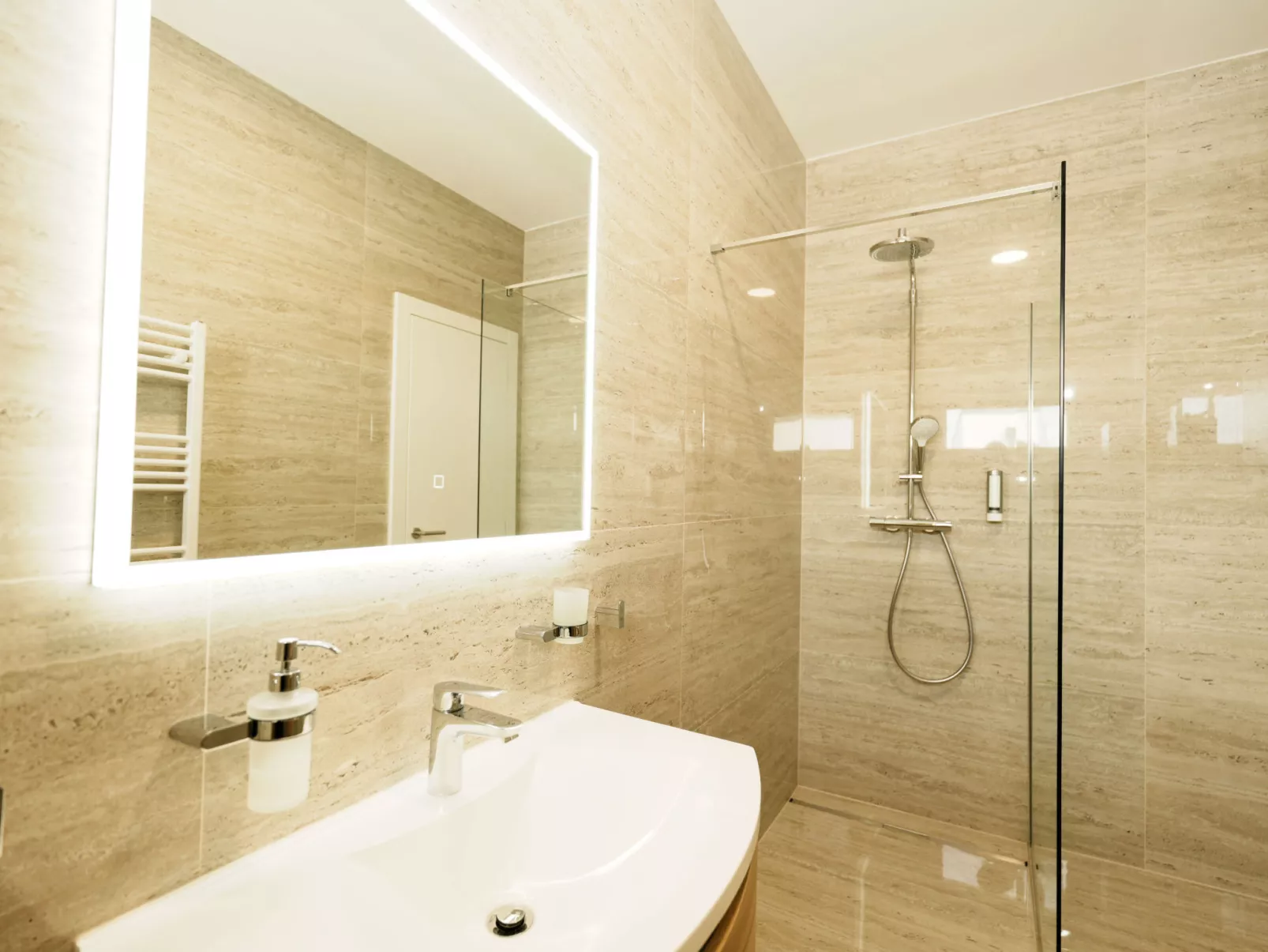 Primosten Hills - West - Binnen