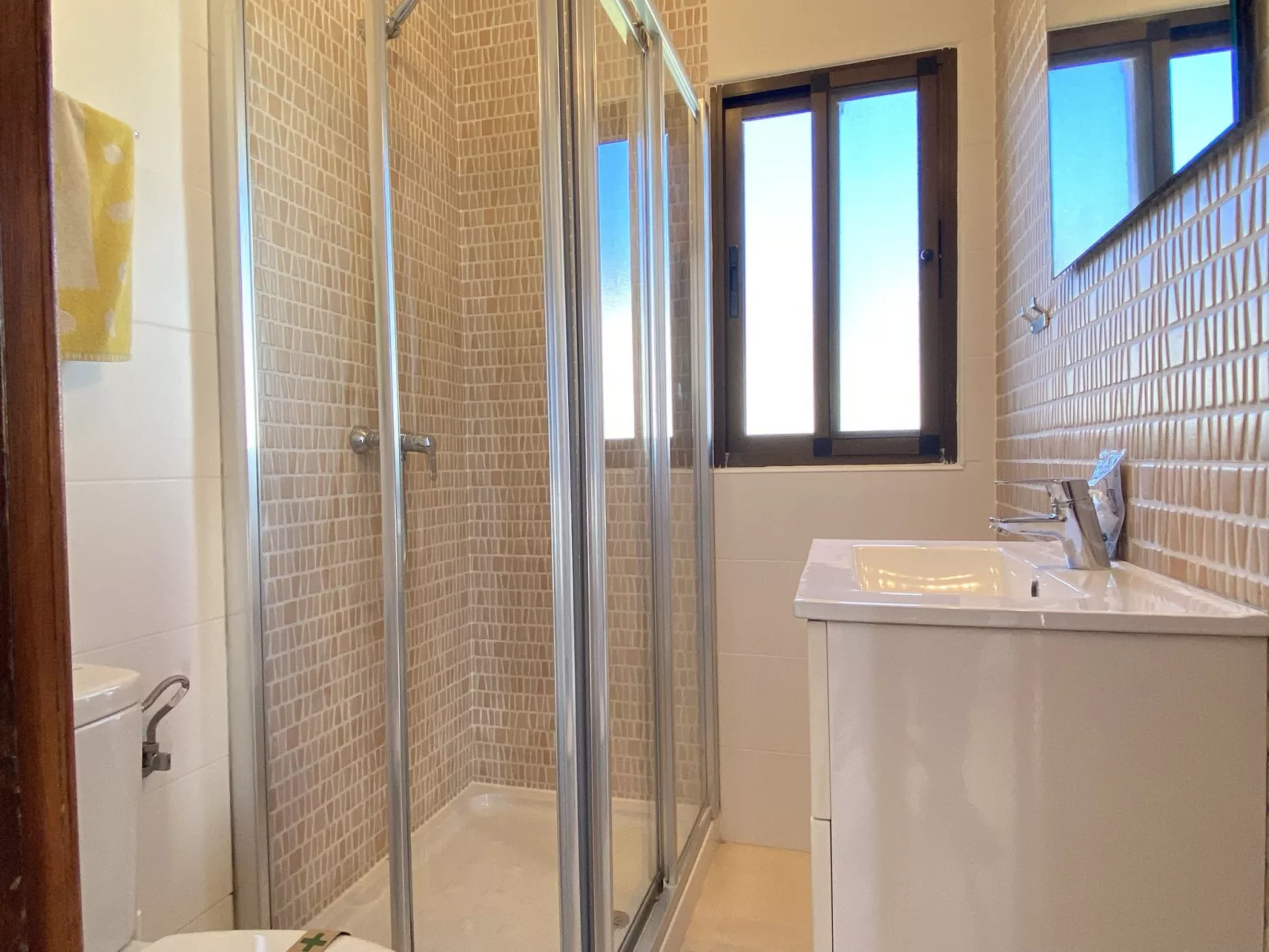 Los Naranjos 18B Capistrano Village by Casasol - Binnen