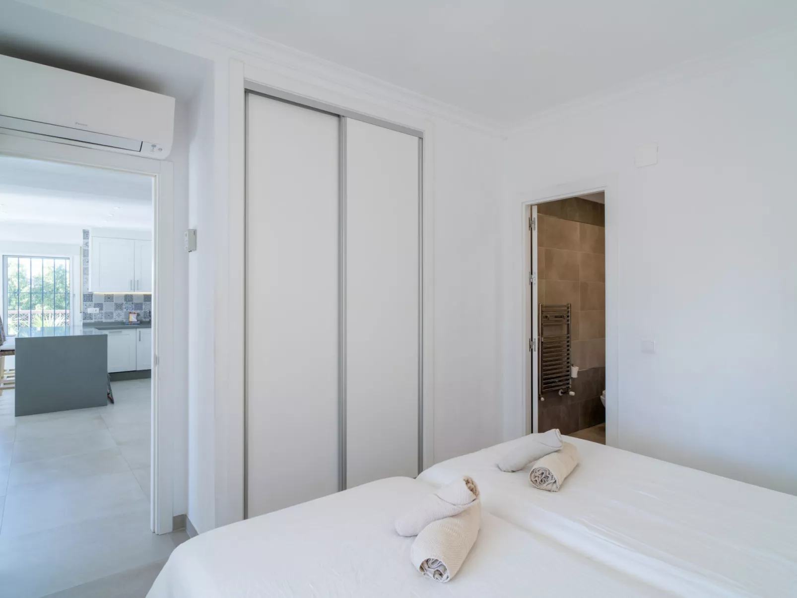 Villa Sandra Luxury Suite by Casasol - Binnen