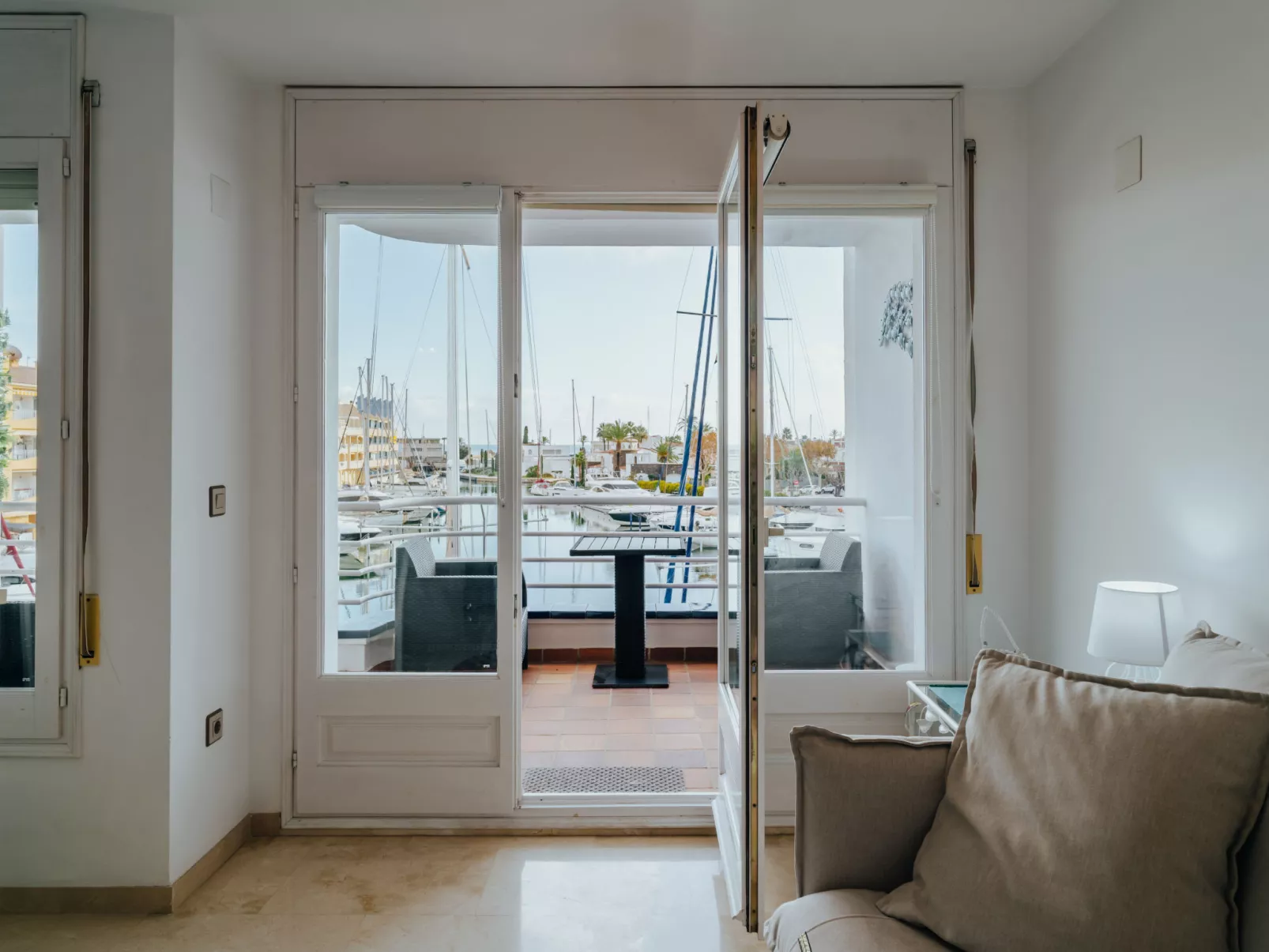 WELCS ESTUDIO 195 EMP con vistas al canal - Binnen