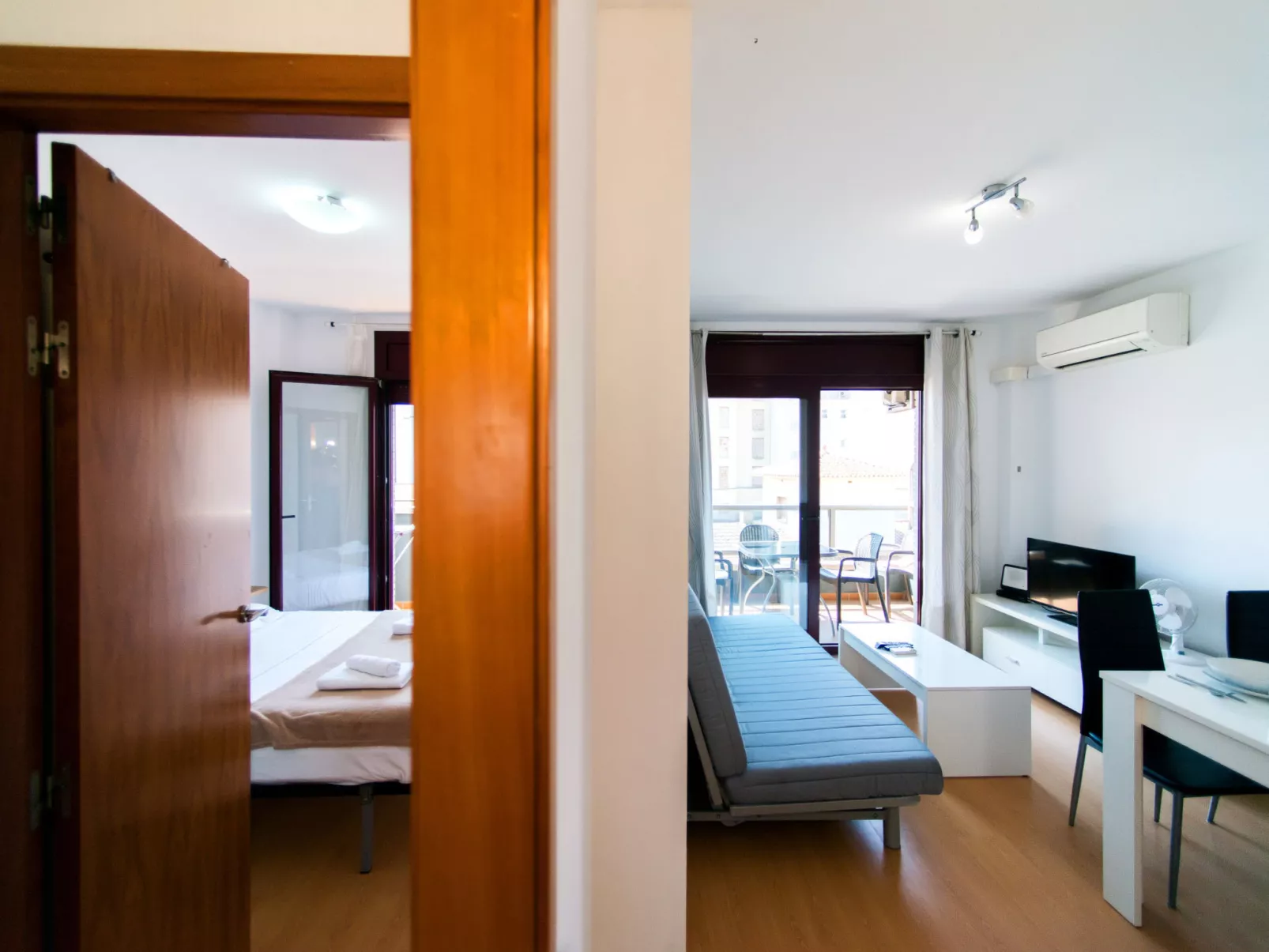 WELCS APARTAMENTO 265 EMP cerca de la playa - Binnen