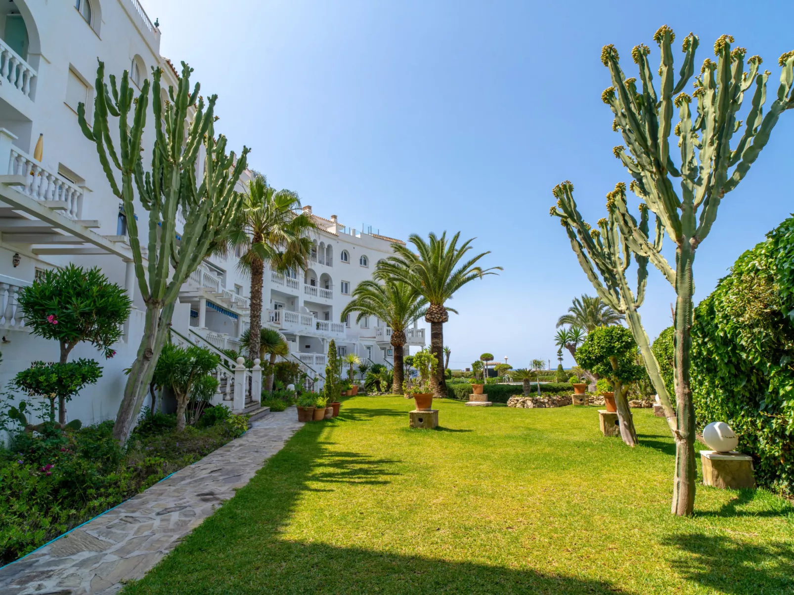 Stella Maris Beachfront B by Casasol - Buiten