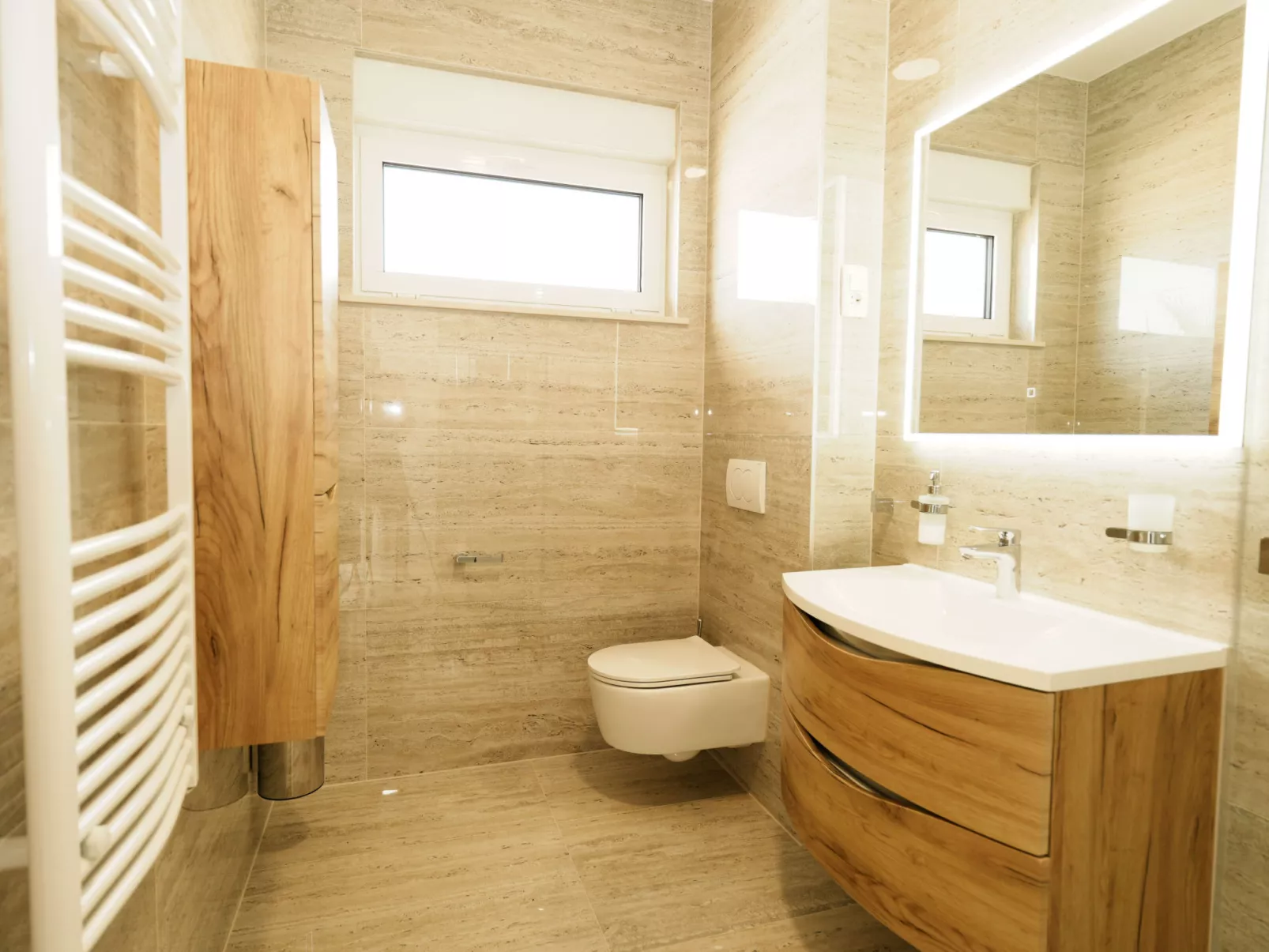 Primosten Hills - West - Binnen