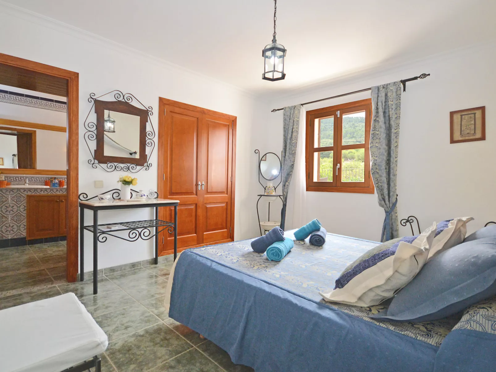 Ca na rossa - Binnen