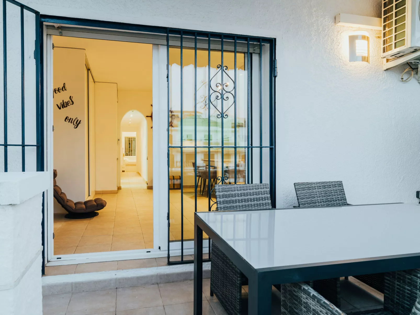 WELCS APARTAMENTO 199 EMP frente al Canal - Buiten