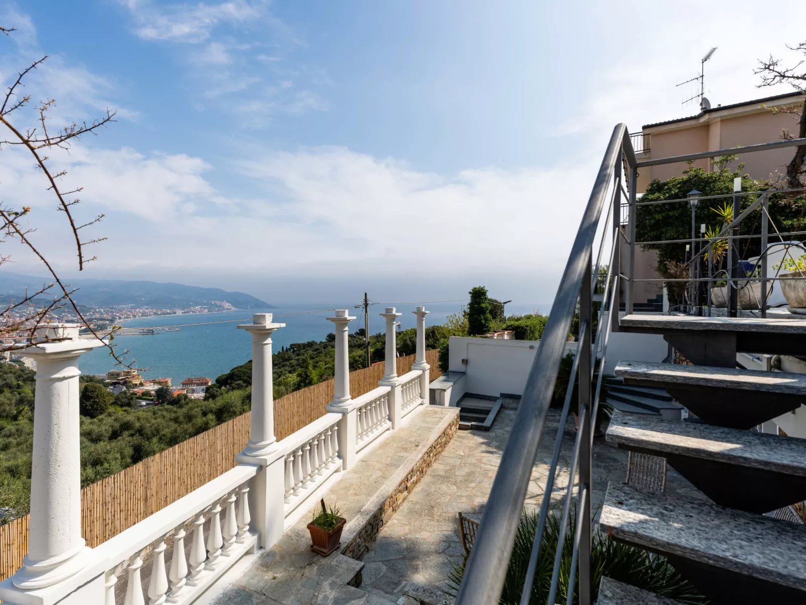 Bella vista su Diano - Buiten