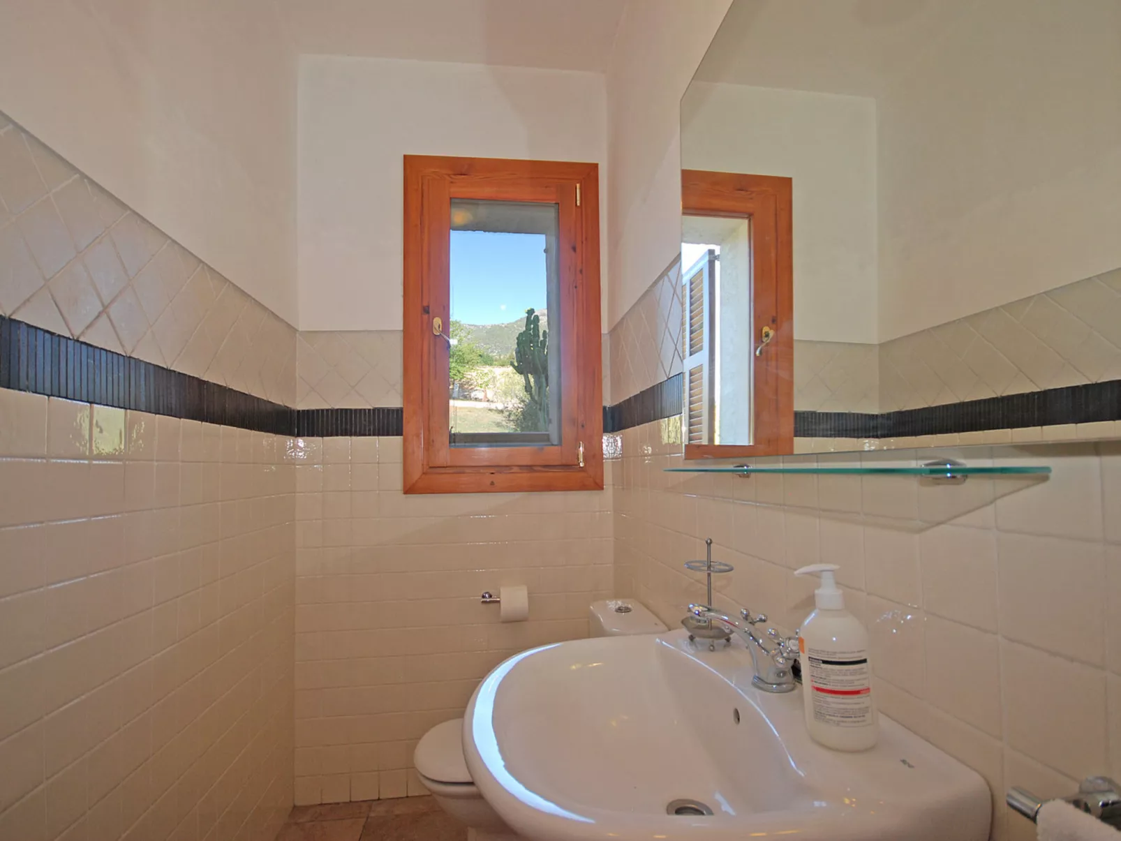 Pla de ses rotes - Binnen