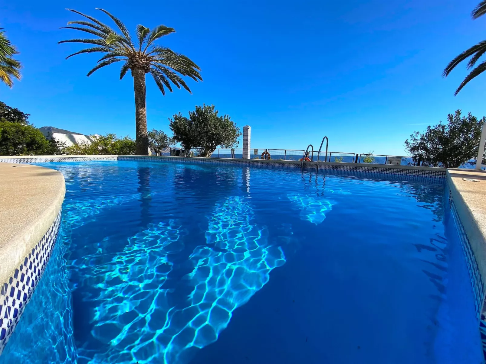 Tuhillo E1 Luxury Seaview by Casasol - Buiten