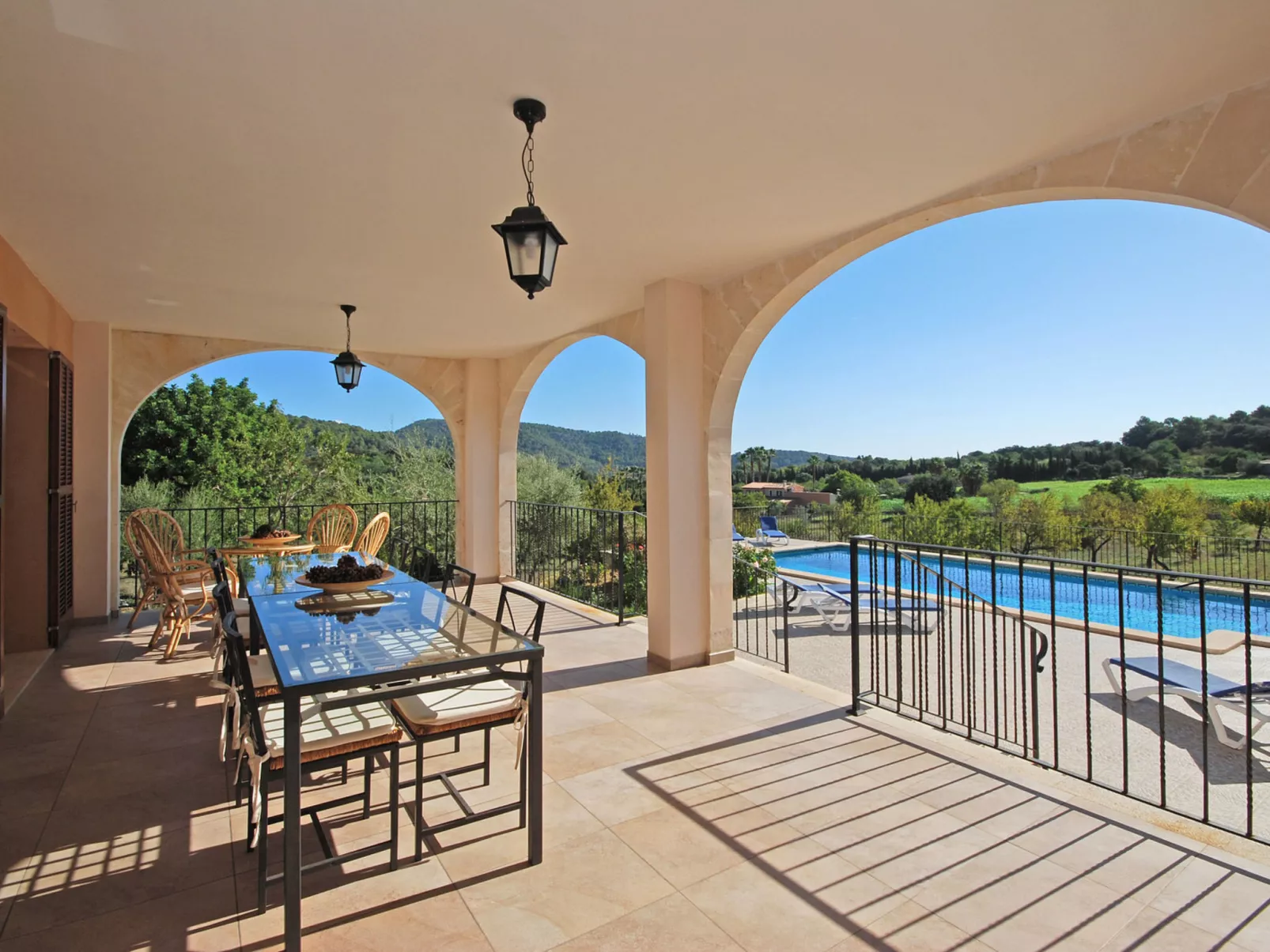 Pla de ses rotes - Buiten