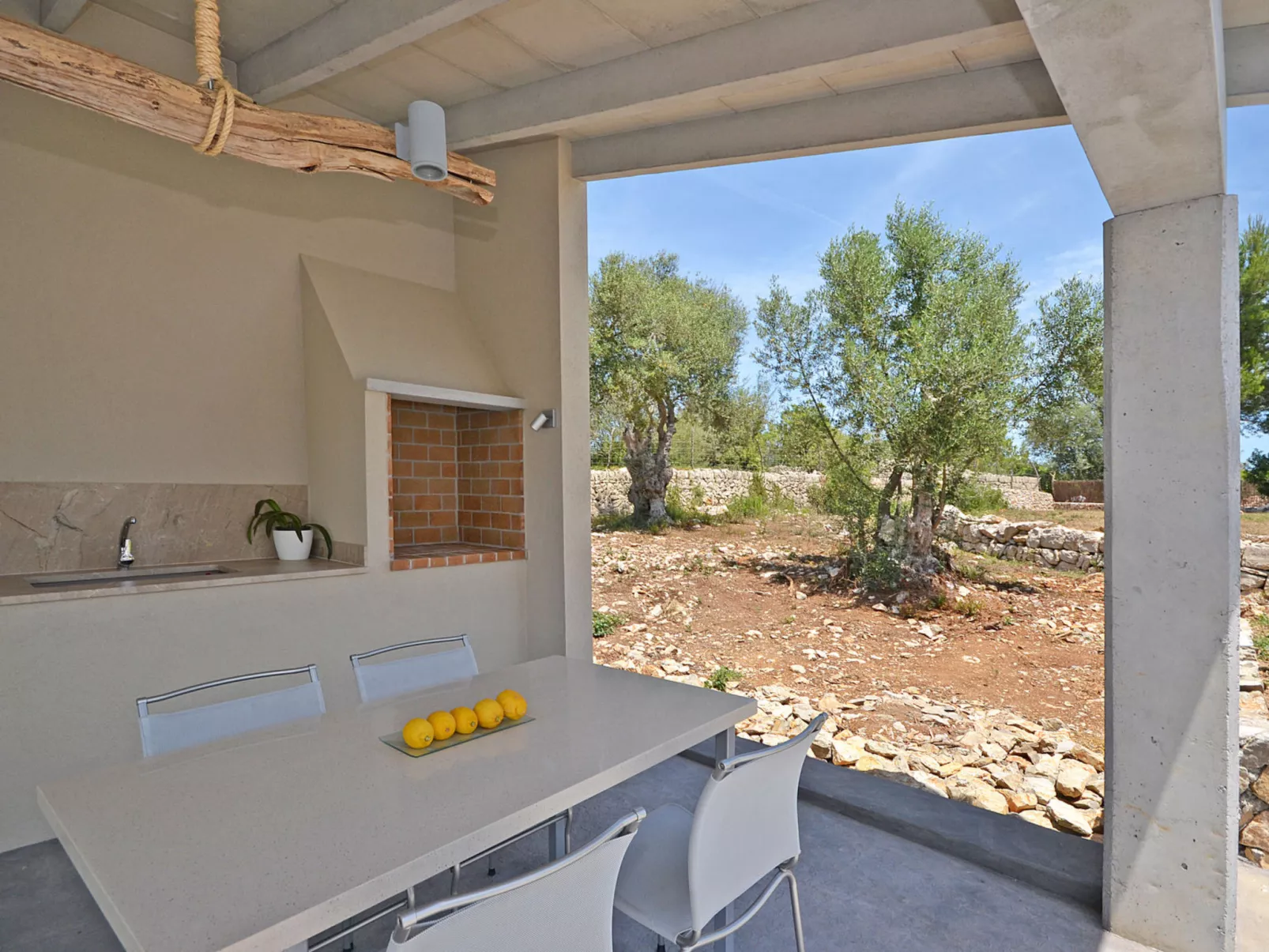 Ses Veyetes - Buiten