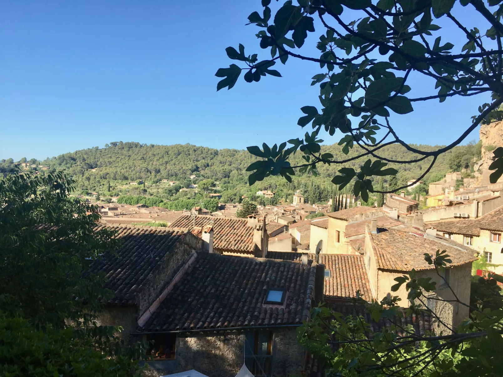 MAISON PERCHEE - Buiten
