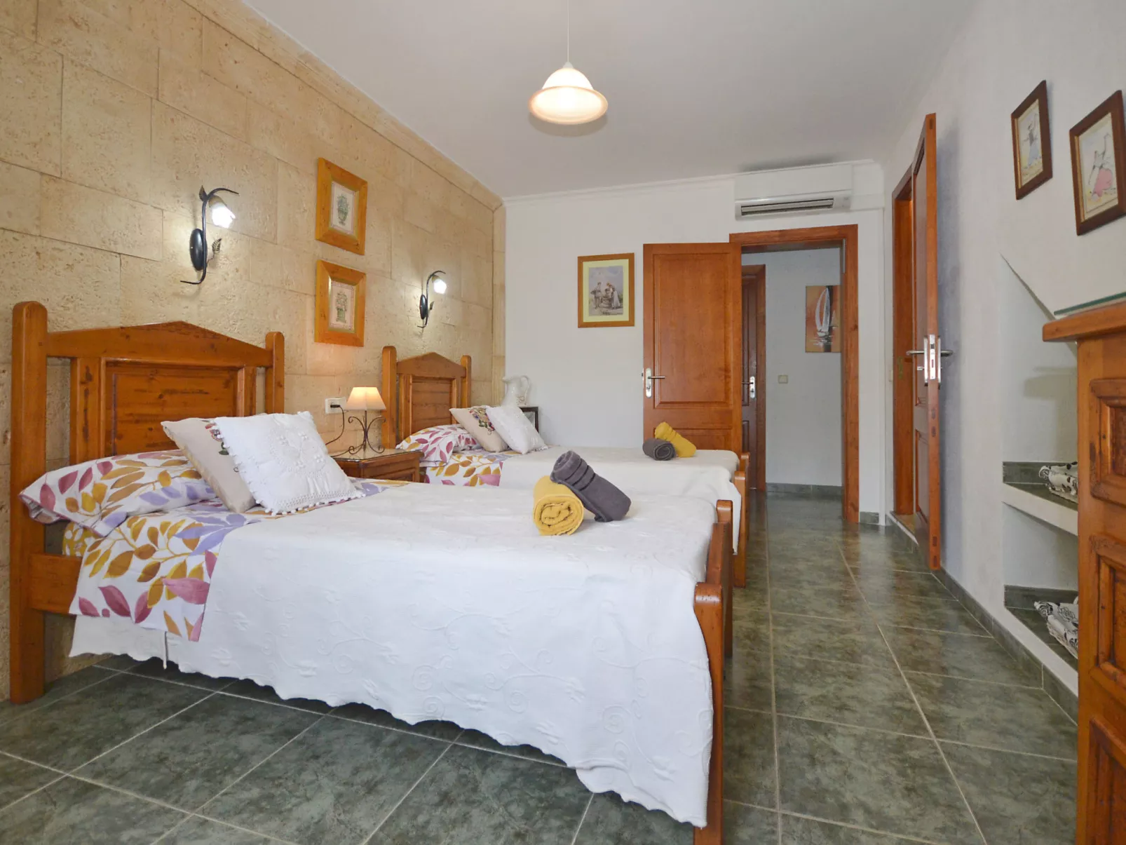 Ca na rossa - Binnen