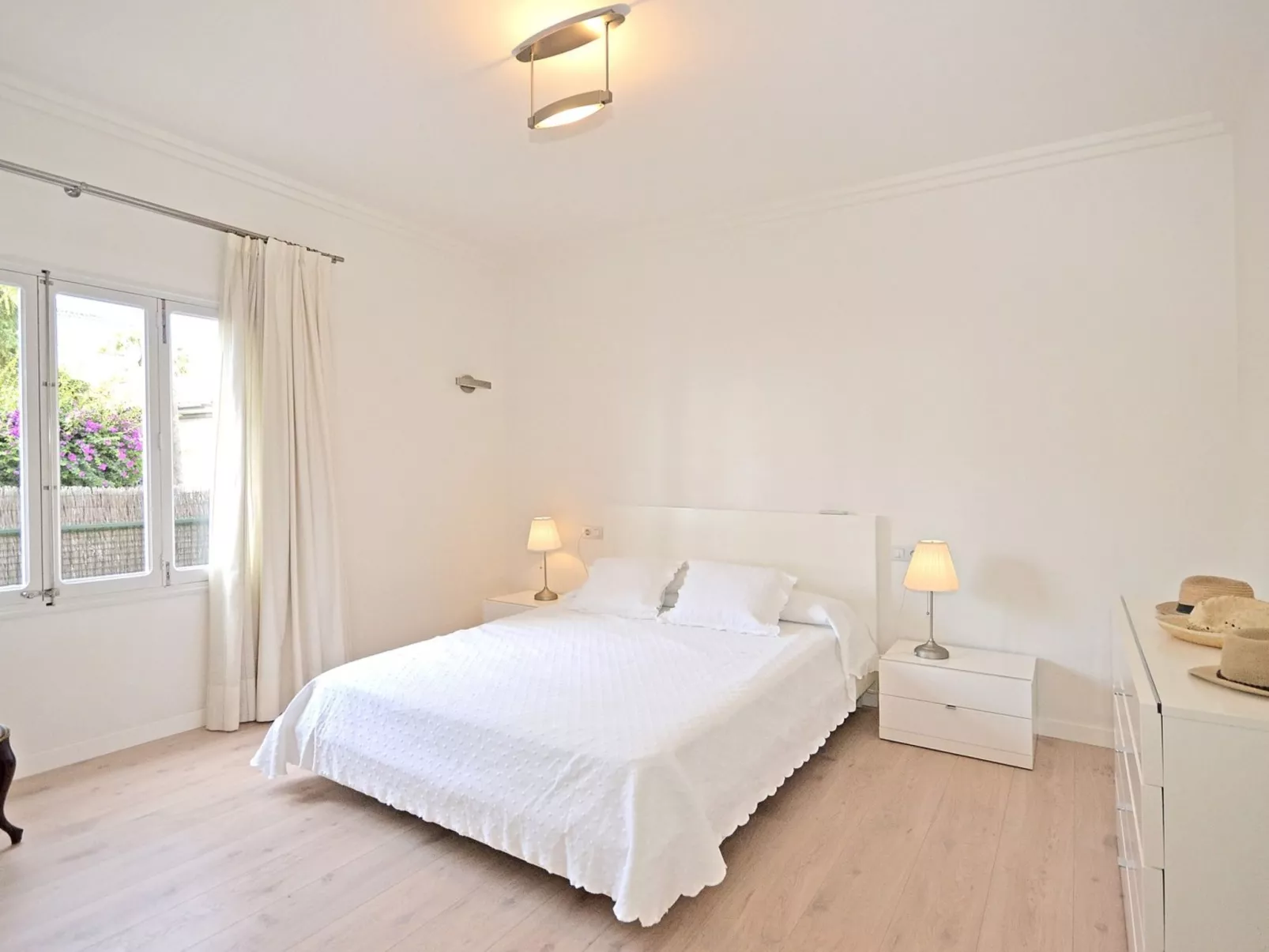 Llenaire - Xata - Binnen