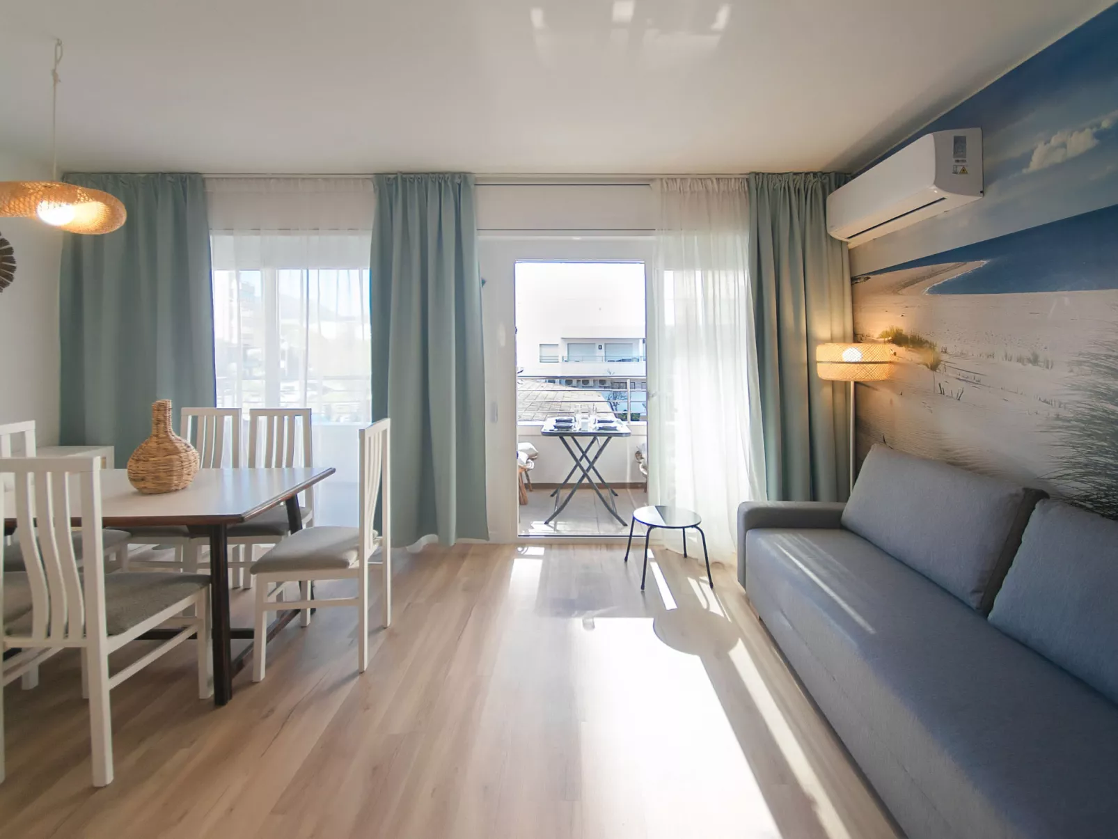 WELCS APARTAMENTO 224 EMP con TERRAZA - Binnen