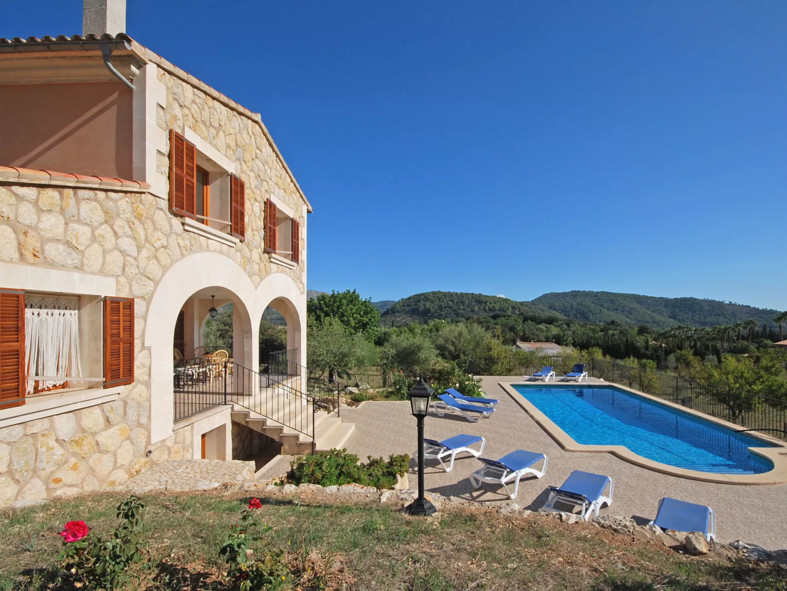 Pla de ses rotes - Buiten