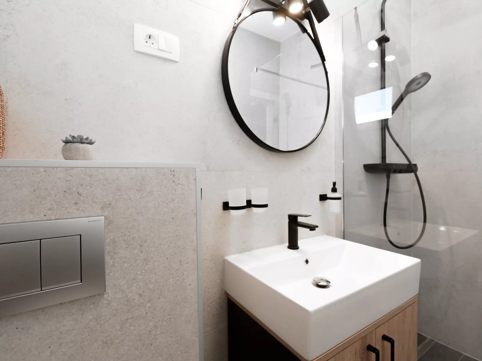 Primosten Hills - North - Binnen