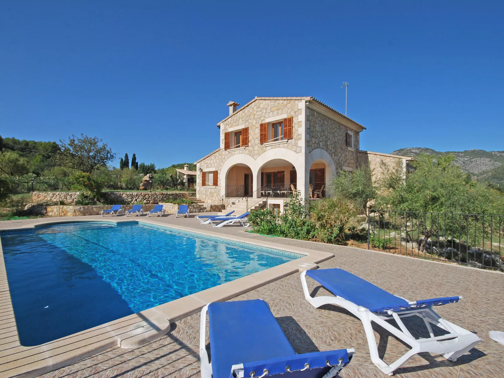 Pla de ses rotes - Buiten