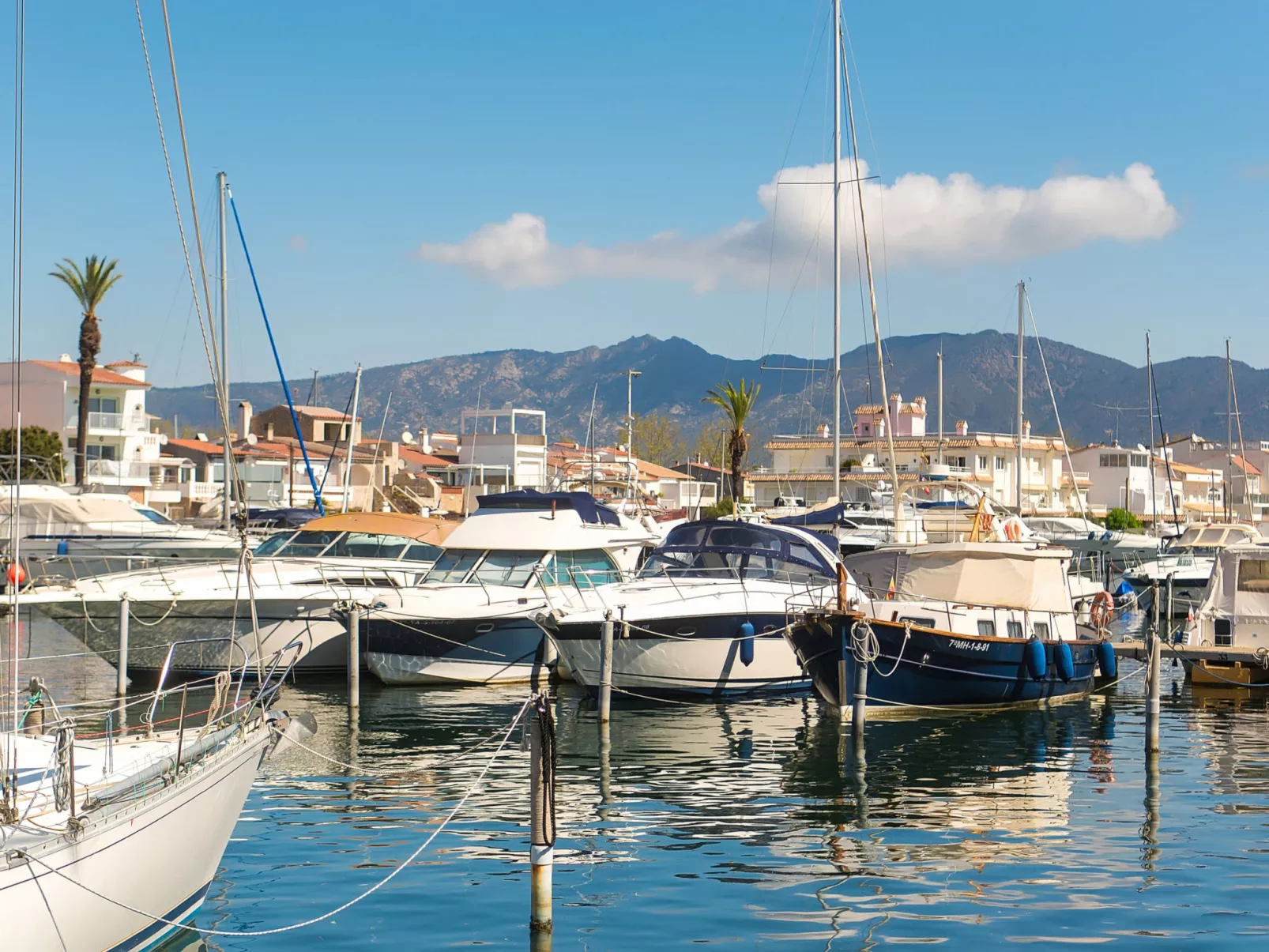 WELCS APARTAMENTO 059 EMP con vista al canal - Buiten