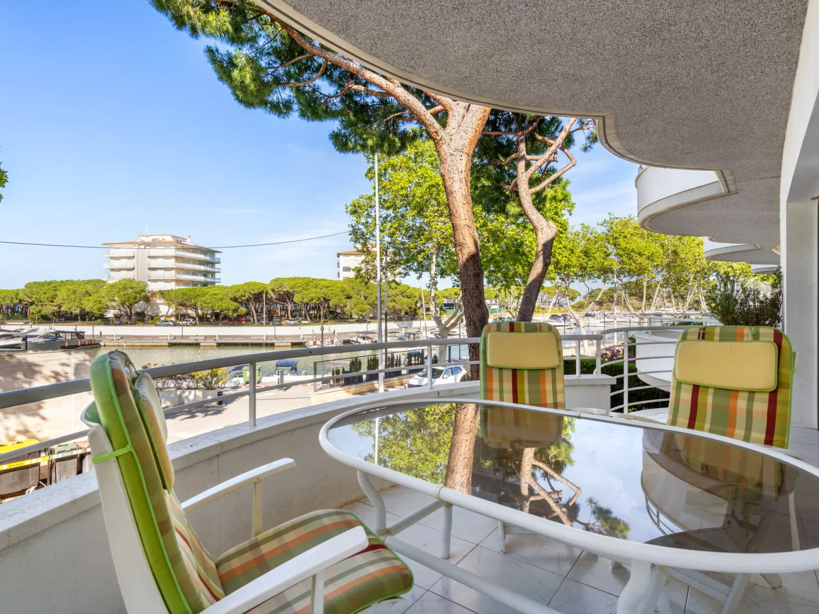 WELCS APARTAMENTO 170 PDA en el puerto - Buiten