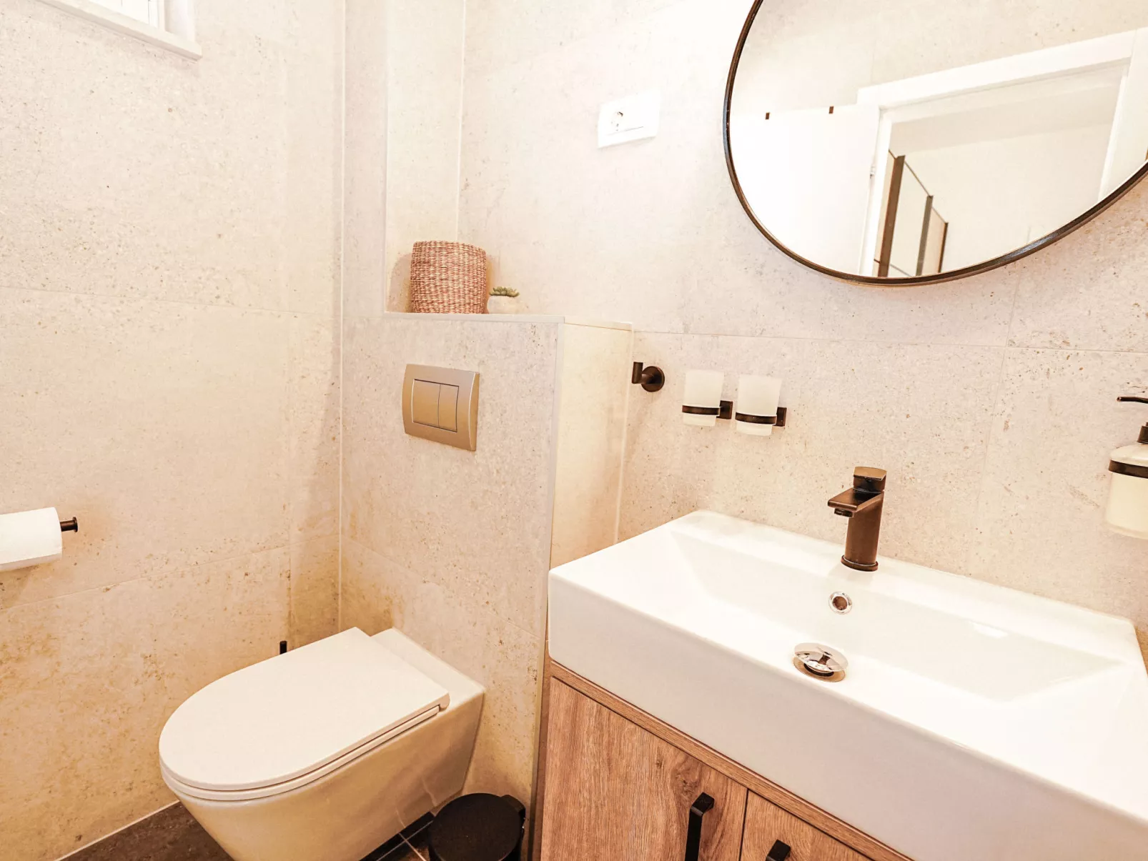 Primosten Hills - North - Binnen