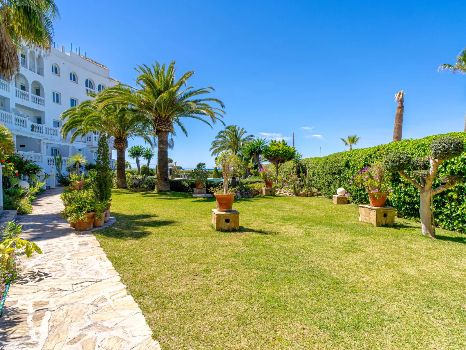 Stella Maris Beachfront 1J by Casasol - Buiten